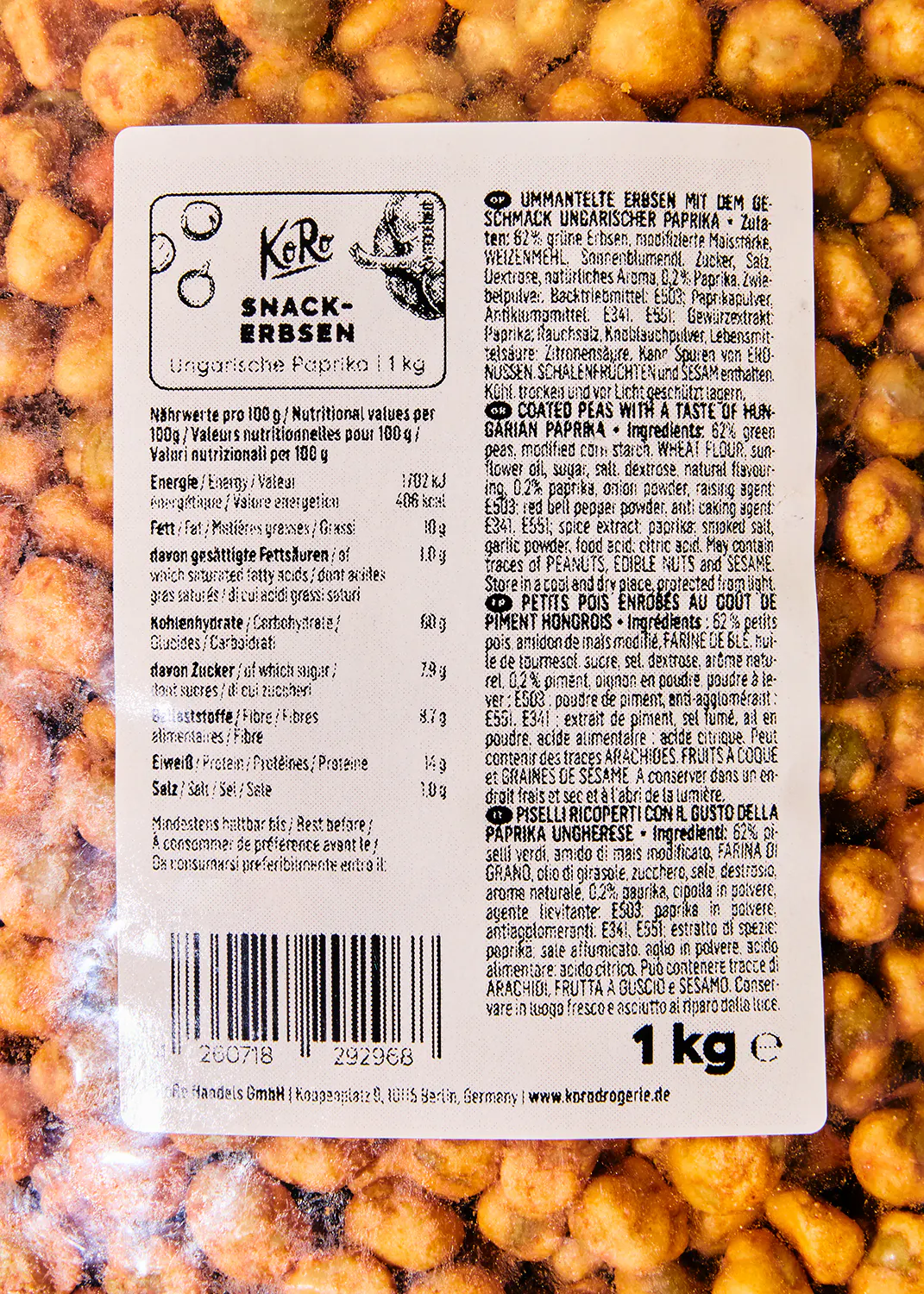 eine Nahaufnahme eines Etiketts auf einem Lebensmittel