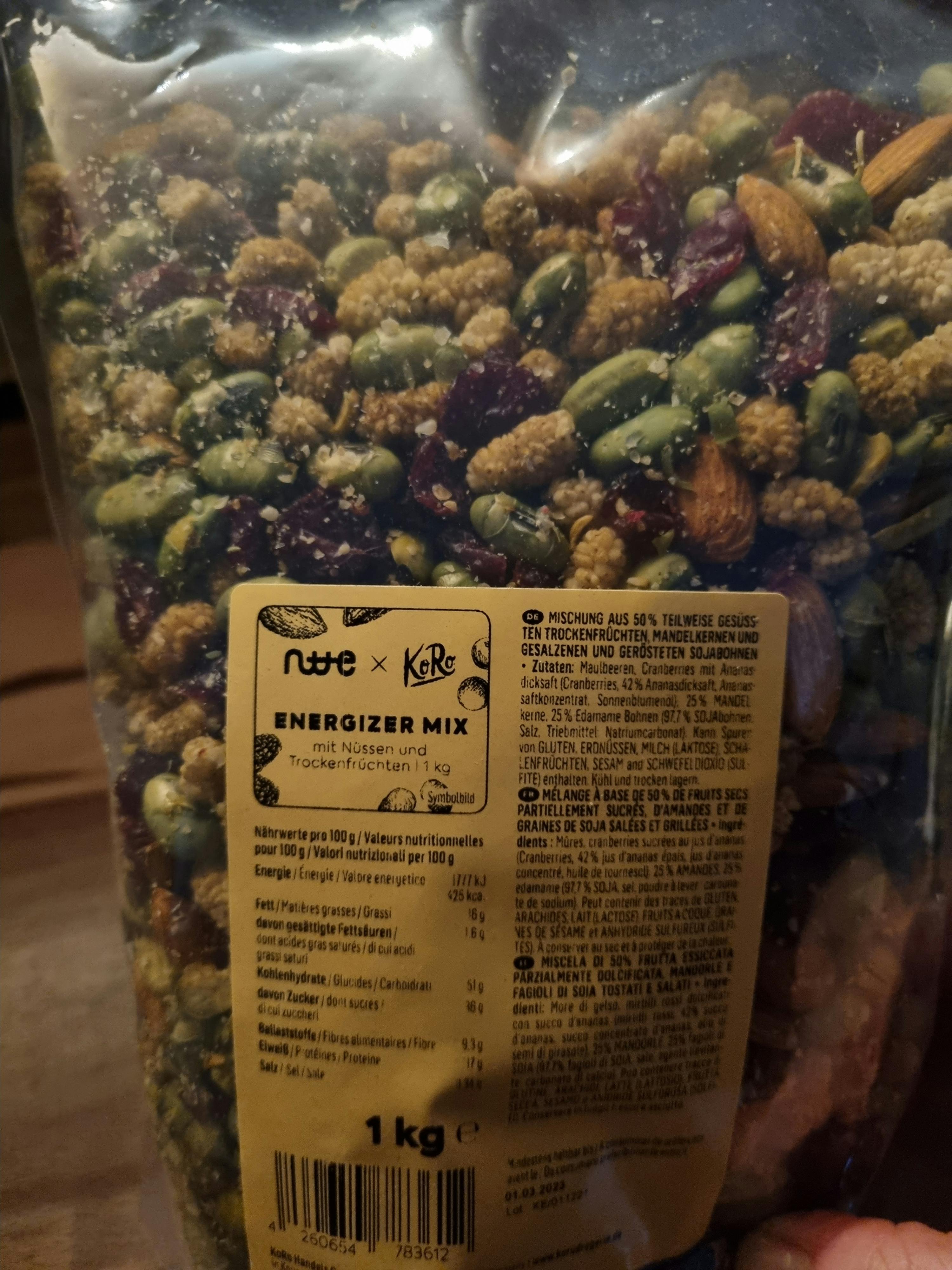 a bag of nuts and cranberries with a label that says energizer mix