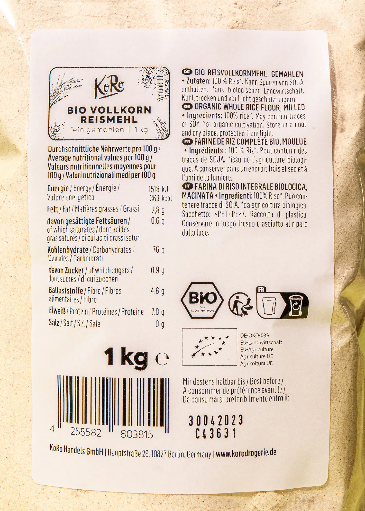 die Rückseite einer Packung Reismehl mit einem Gewicht von 1 kg