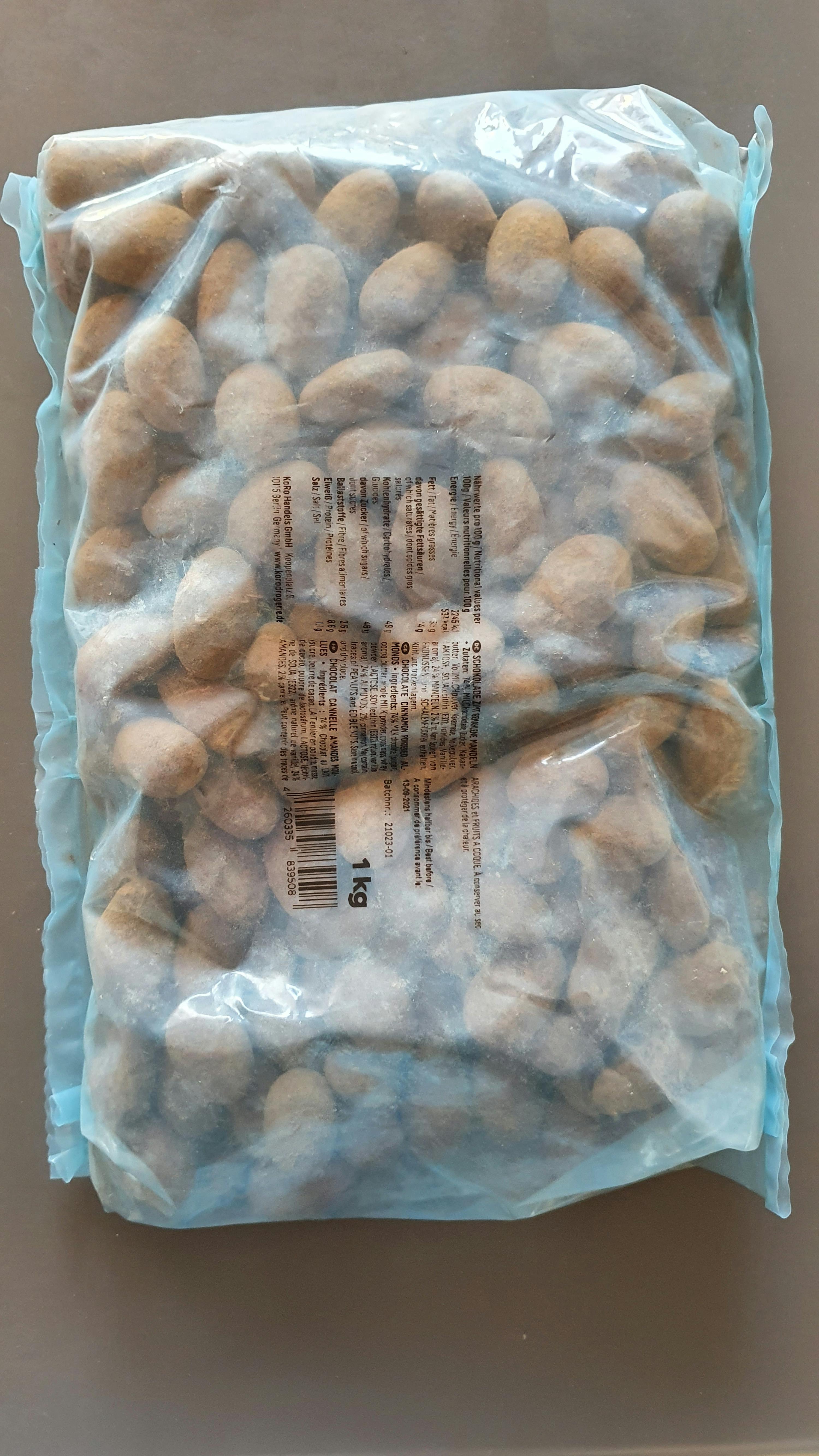 eine Nahaufnahme eines Plastikbeutels mit einem Gewicht von 1kg