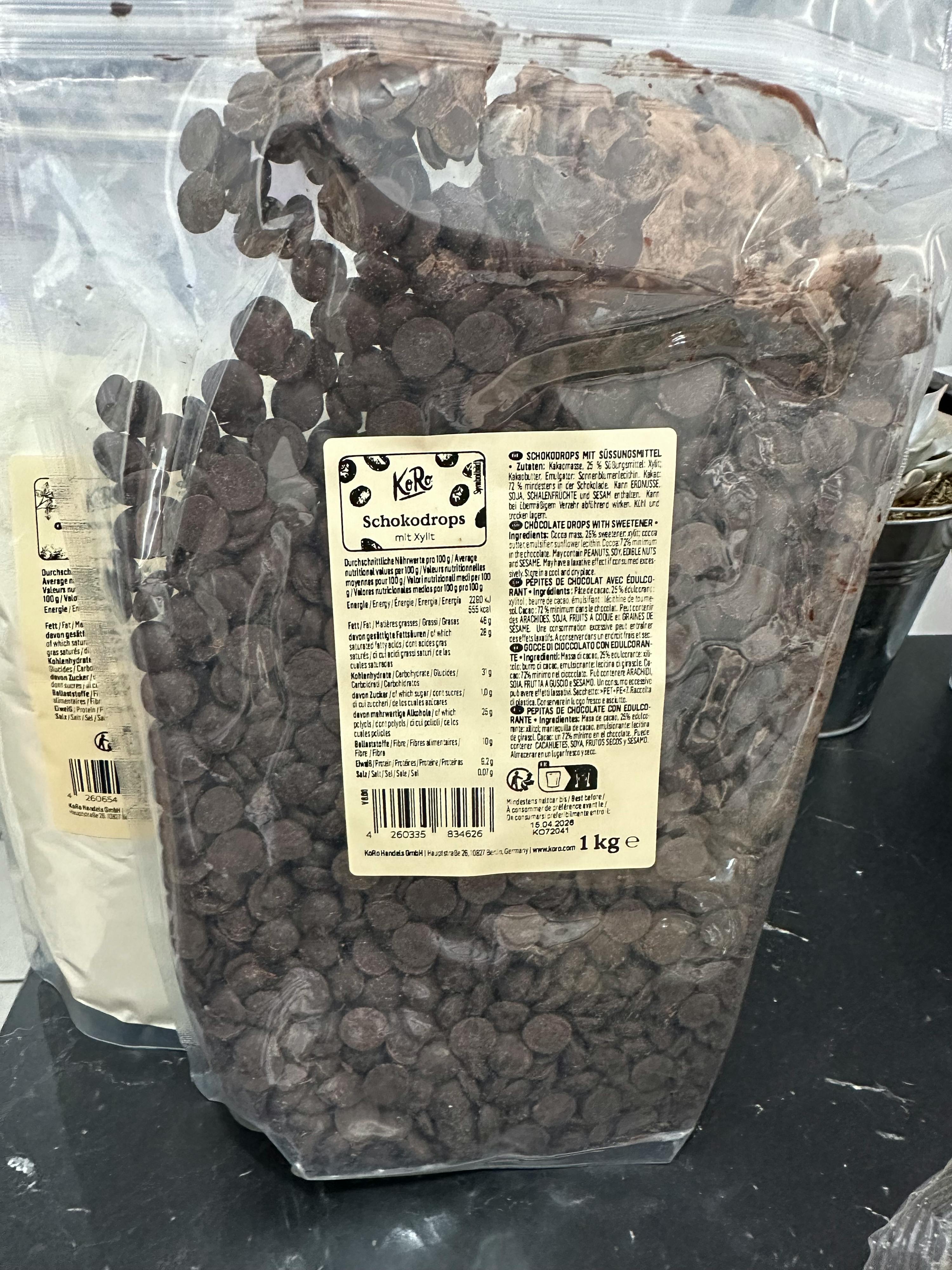 a bag of chocolate chips with a label that says ' kiss ' on it