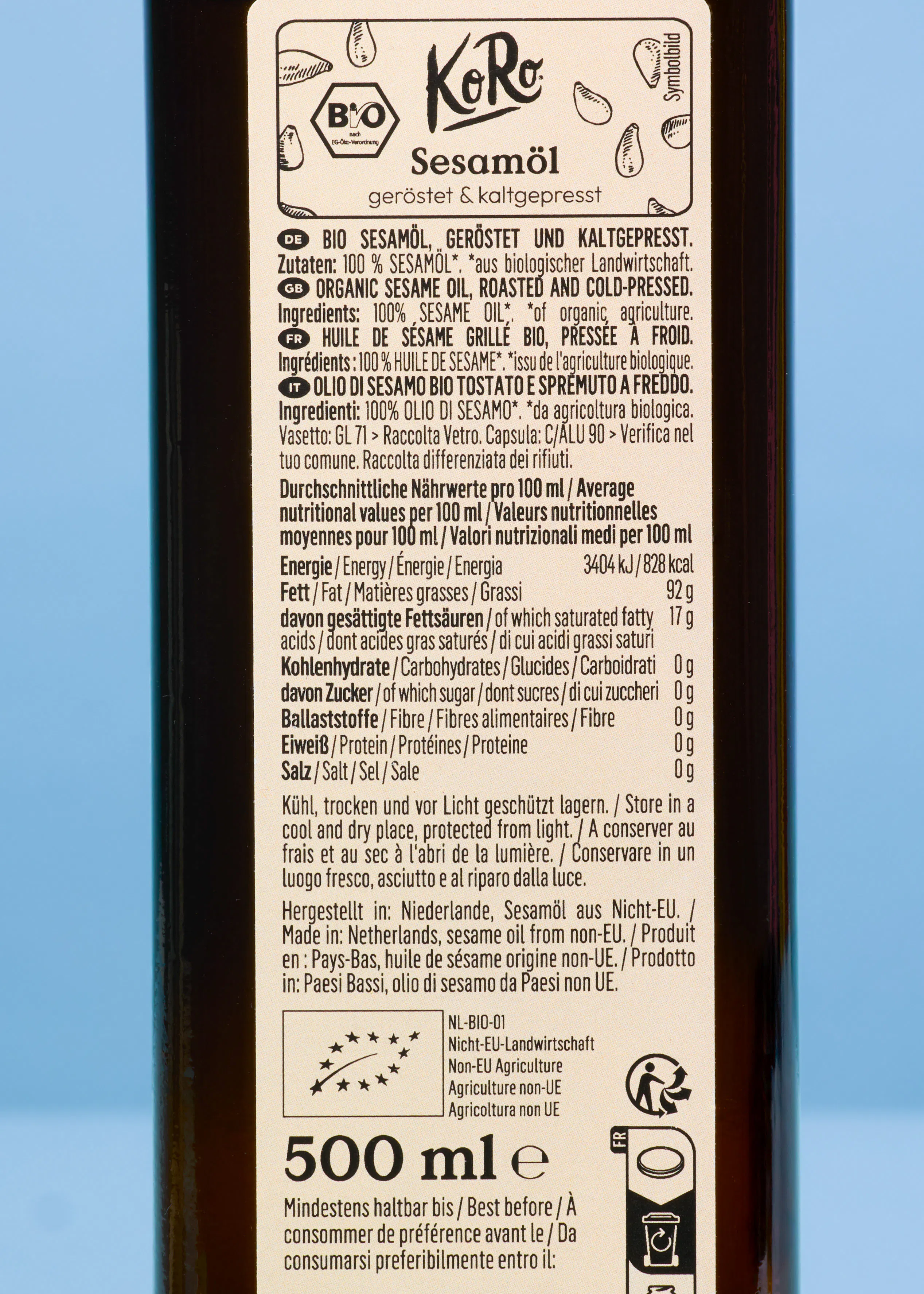 l' arrière d' une bouteille d' huile de sésame bio