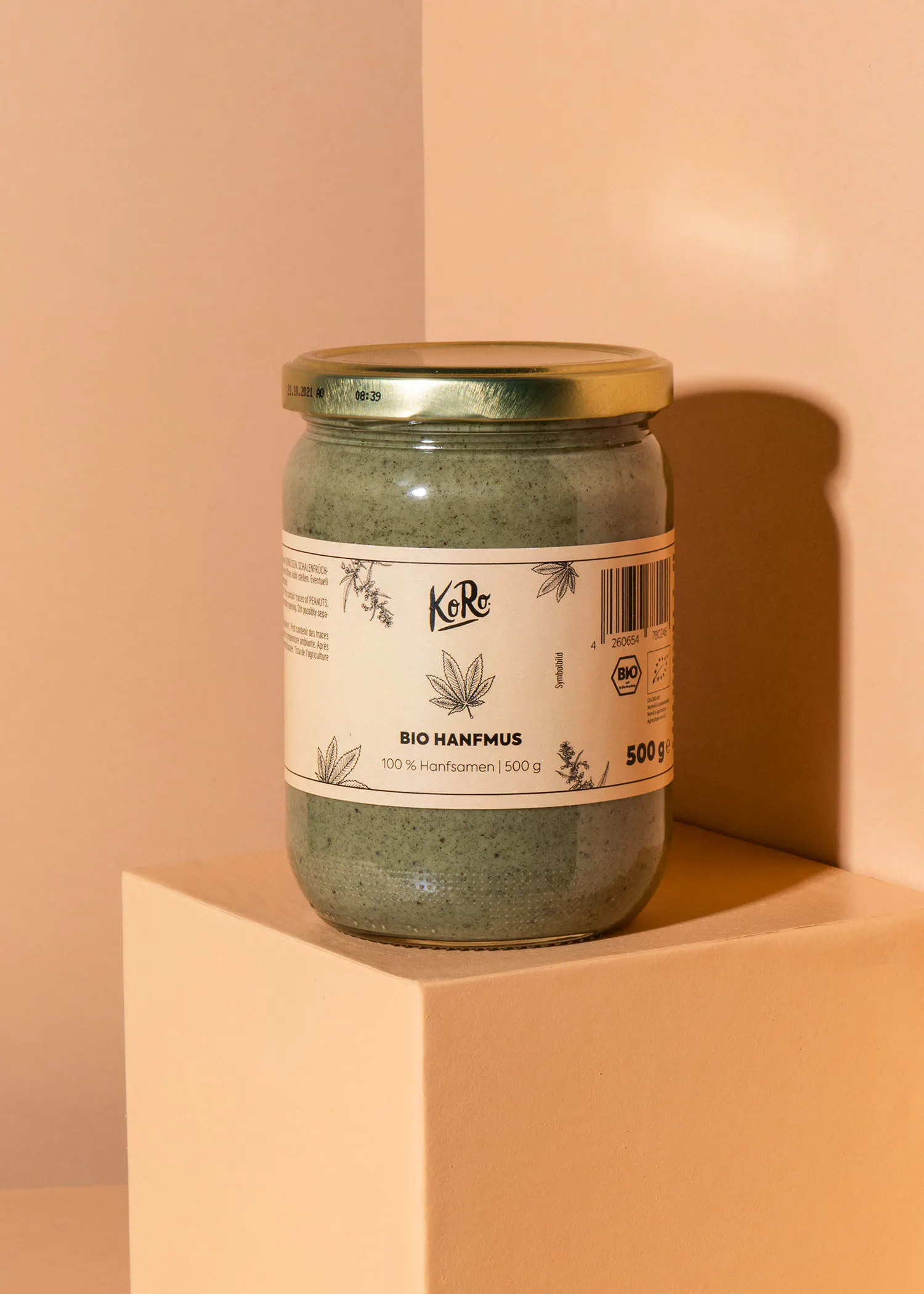 a jar of bio hanfmus is sitting on a cube