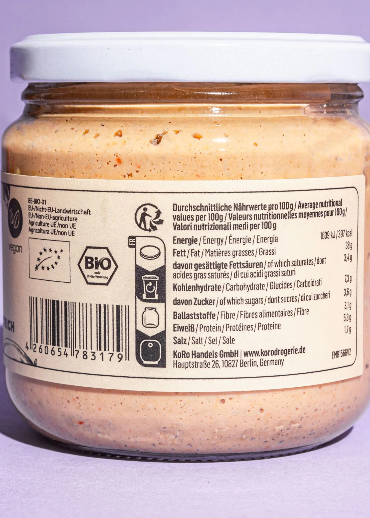a jar of food has a label that says " bio " on it