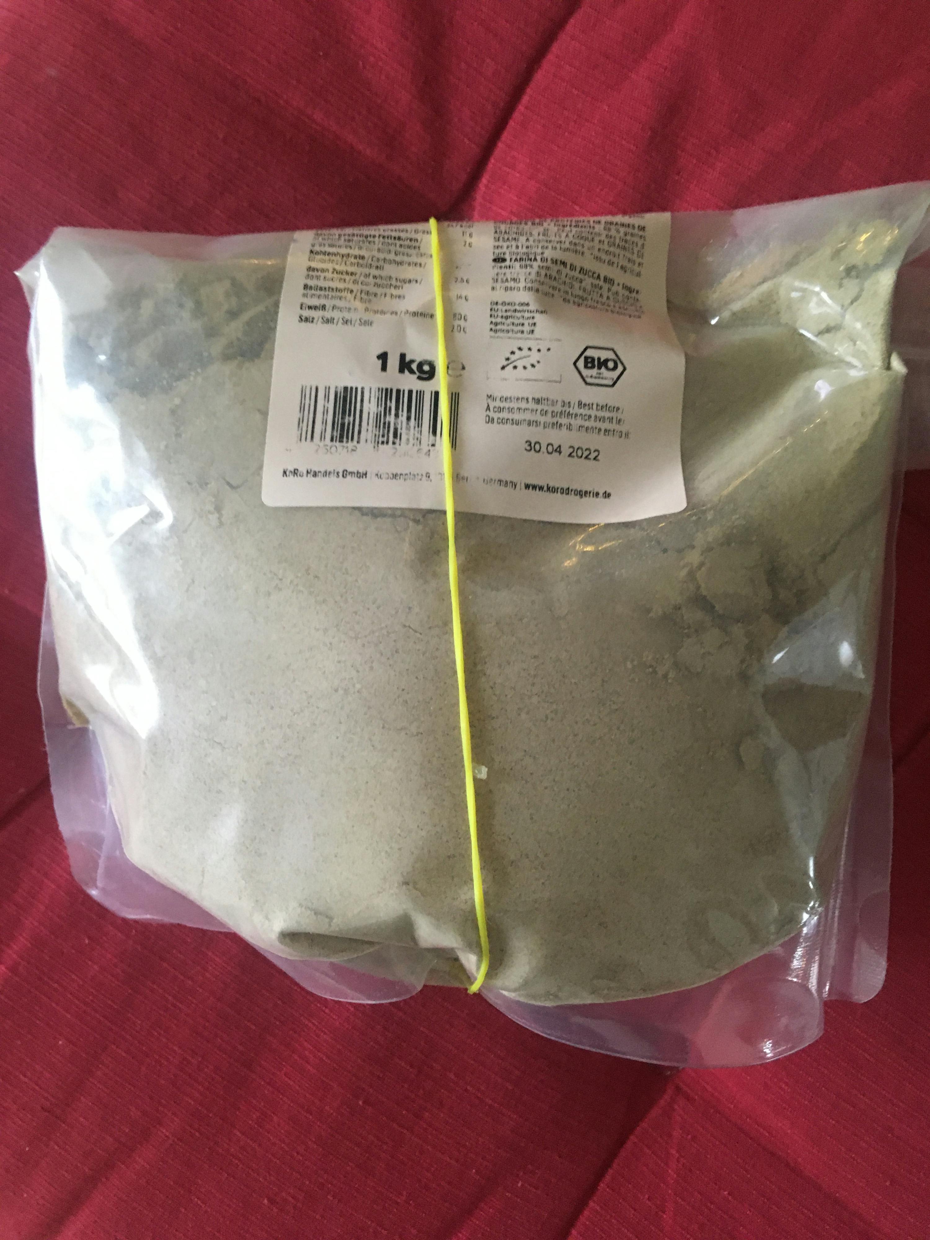 a bag of powder has a label that says 1 kg