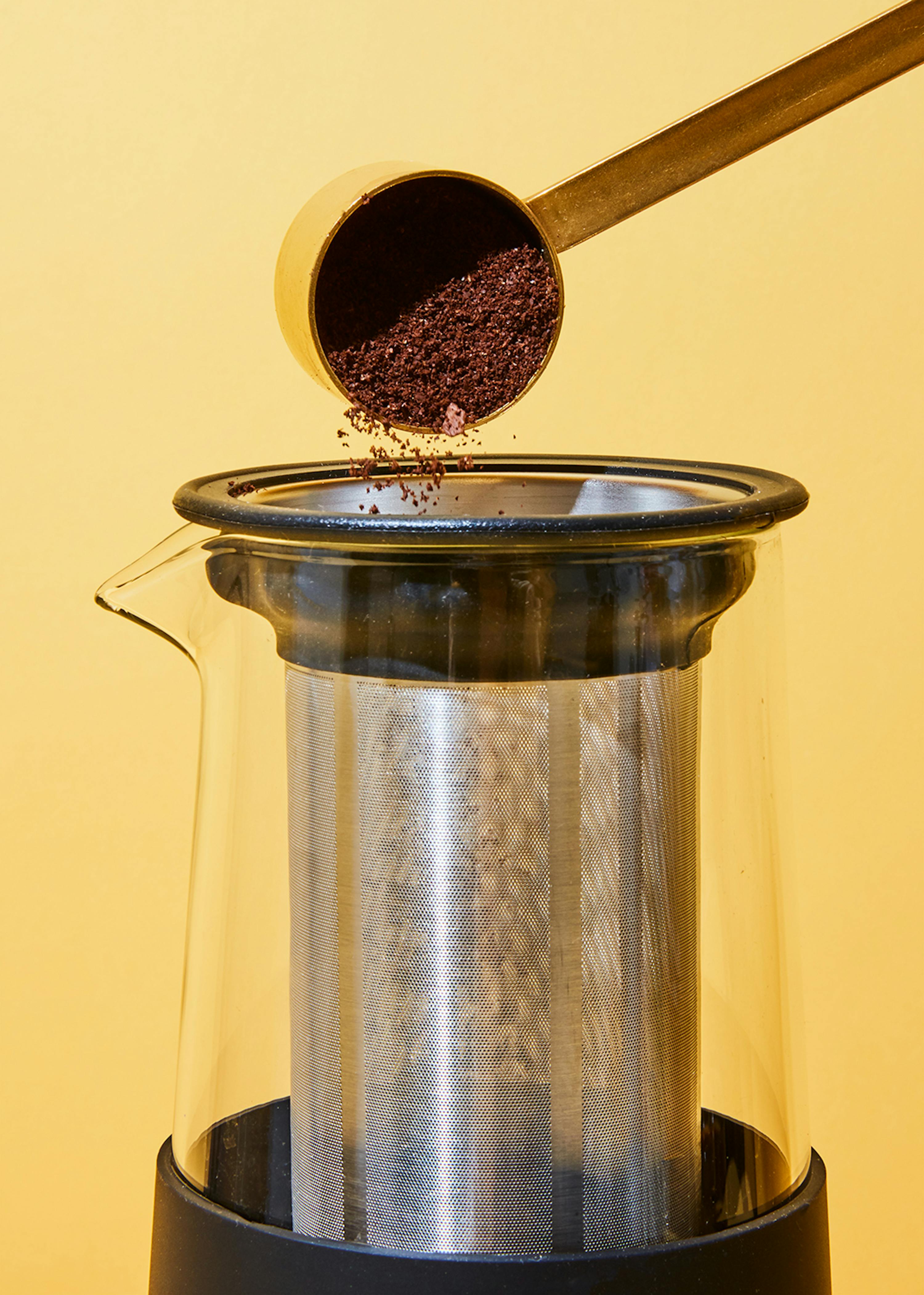 Cafetière chaude et glacée pour tasses K et café moulu, machine à café à  portion unique avec fonction autonettoyante et taille d'infusion de 20 à  414 ml, machine à café glacé pour