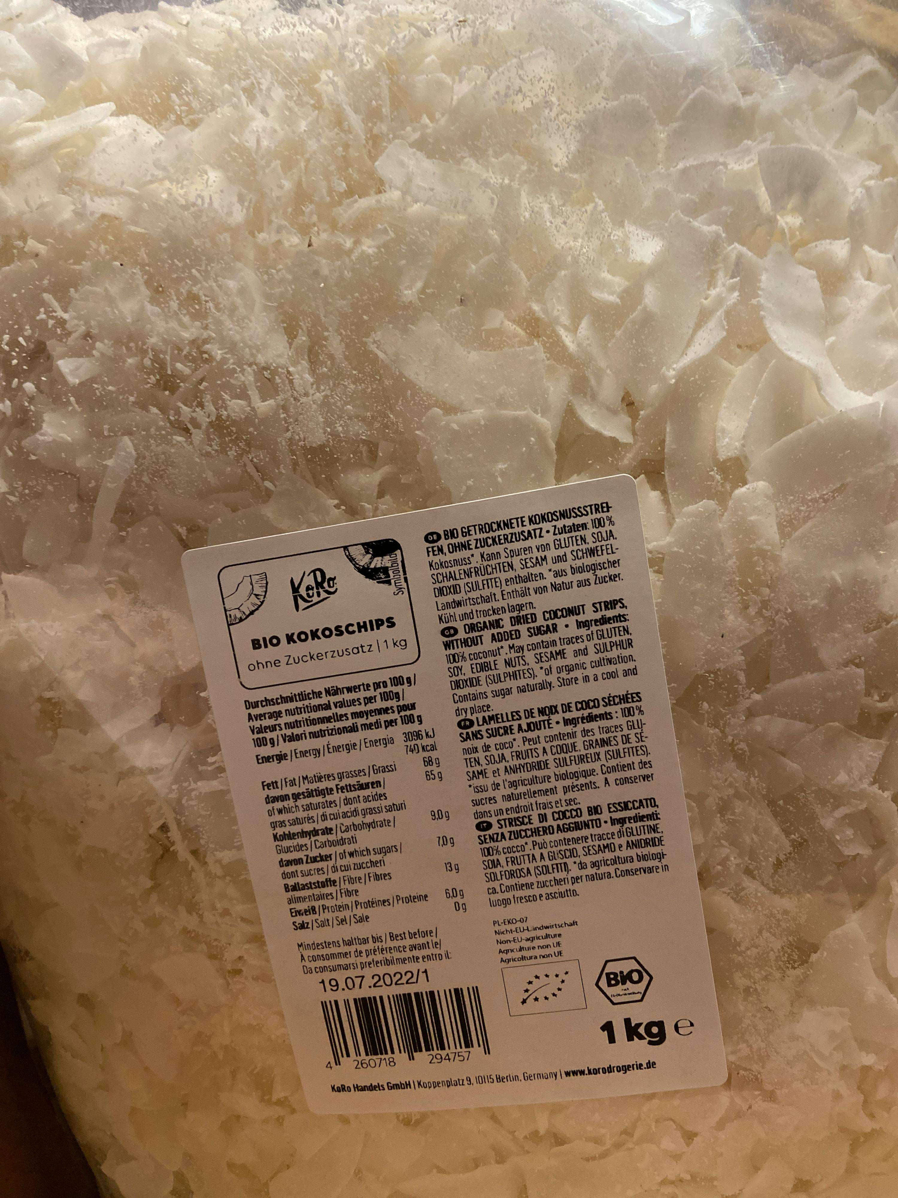 eine Nahaufnahme einer Bio-Kokoschips-Box