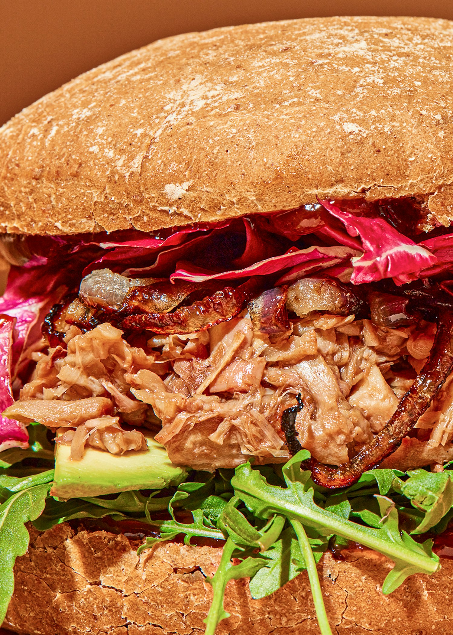 Veganes Jackfruit-Gulasch mit Kartoffelpüree | KoRo