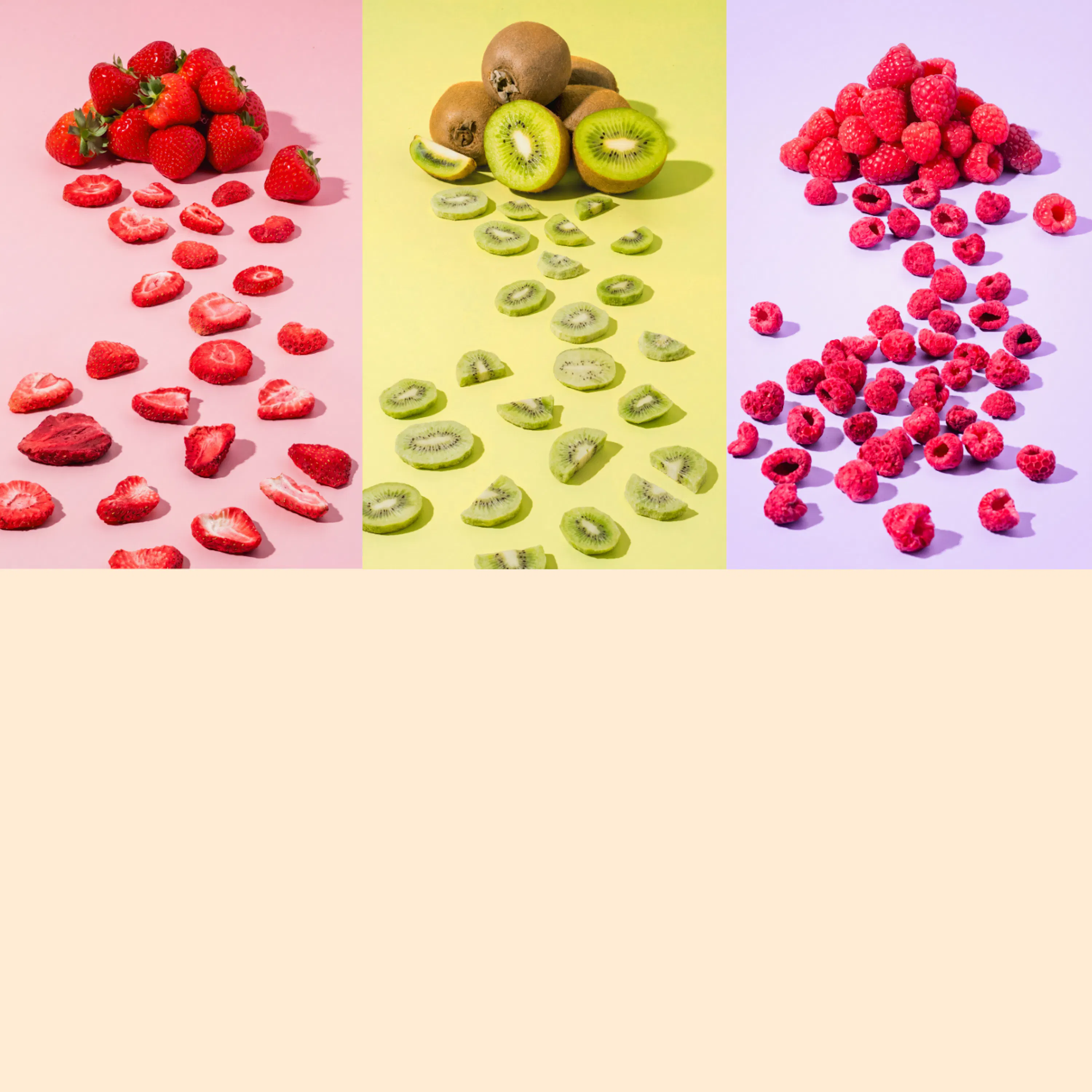 ein bild zeigt drei abschnitte mit erdbeeren auf rosa, kiwis auf gelbem und himbeeren auf lila hintergrund, jeweils als ganze früchte und scheiben.