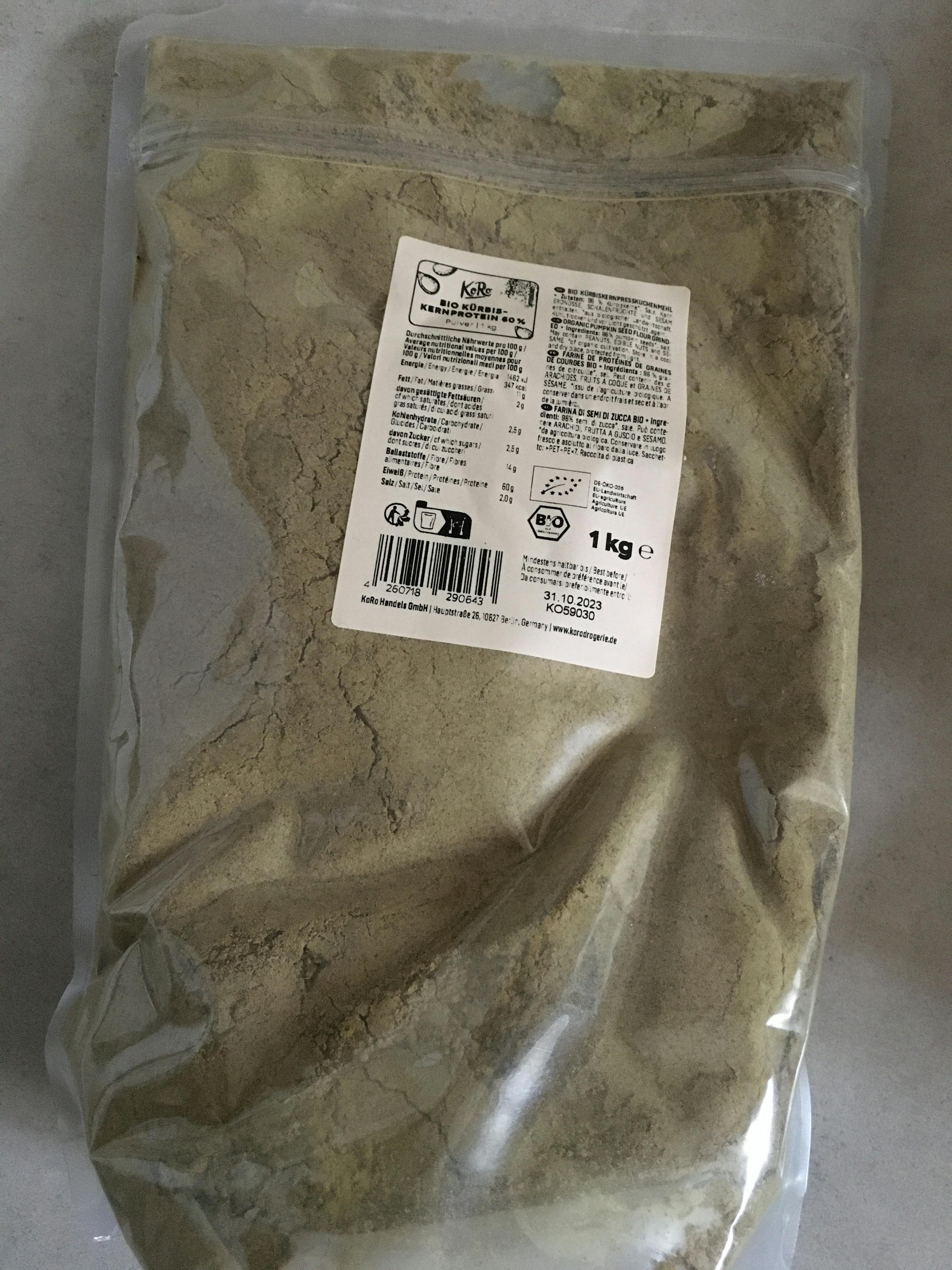 a bag of food with a label that says 1 kg