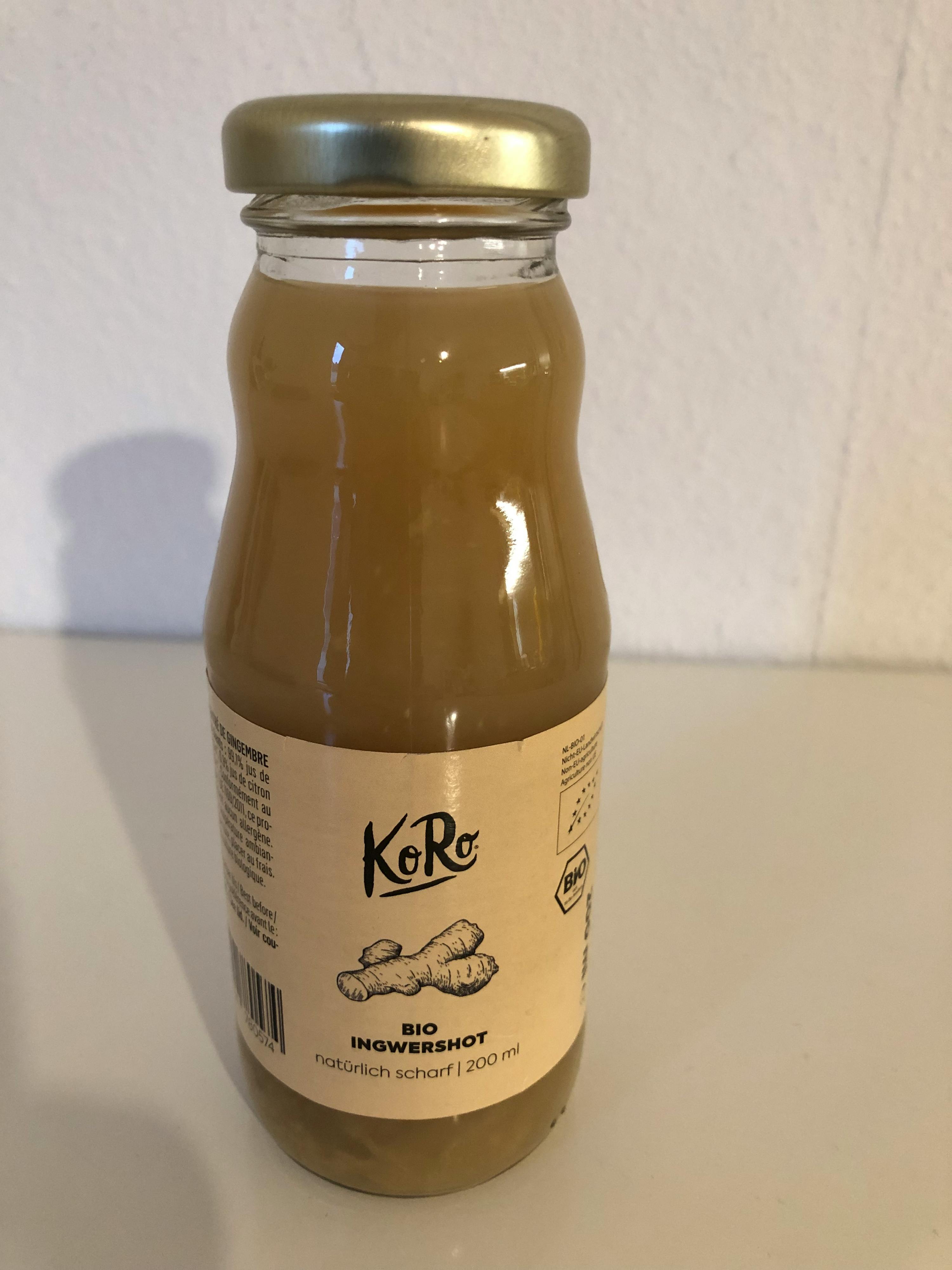 una bottiglia di cibo con l' etichetta che dice bio