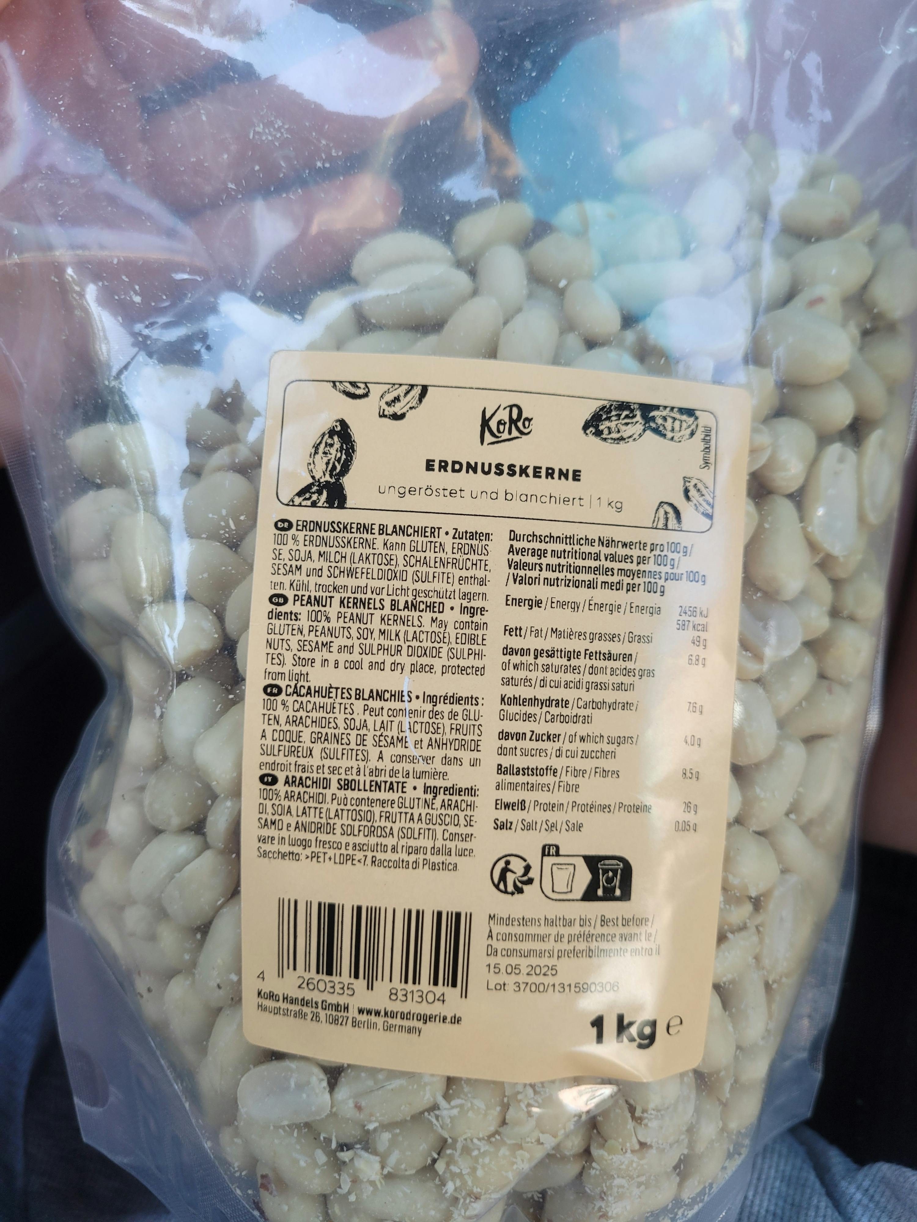 eine Nahaufnahme der Rückseite eines Pakets mit Erdnusskernen