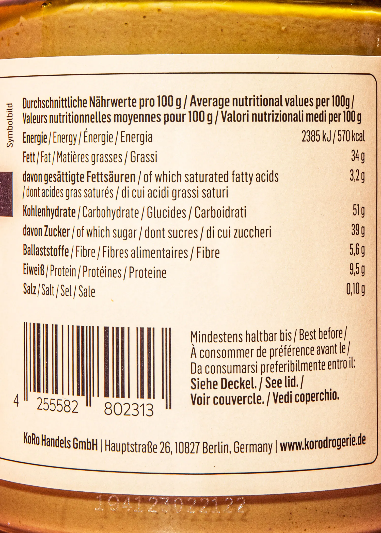 l' arrière d' une bouteille de beurre de cacahuète avec les valeurs nutritionnelles