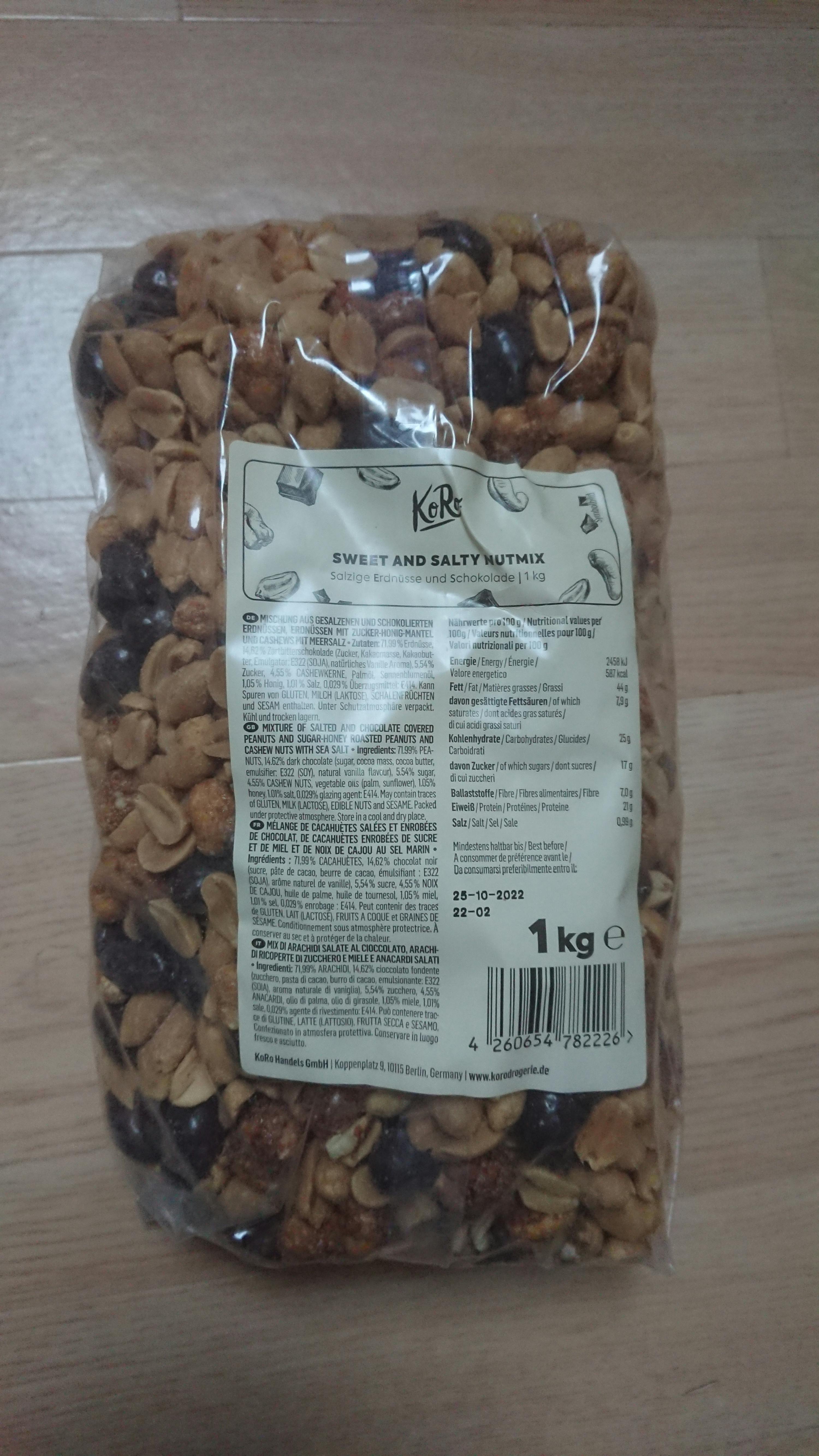 die Rückseite einer Packung süßes und salziges Müsli