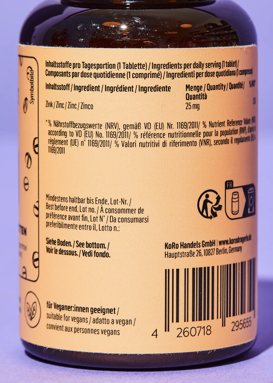 a close up of the back of a bottle of zinc / zinc / zinco