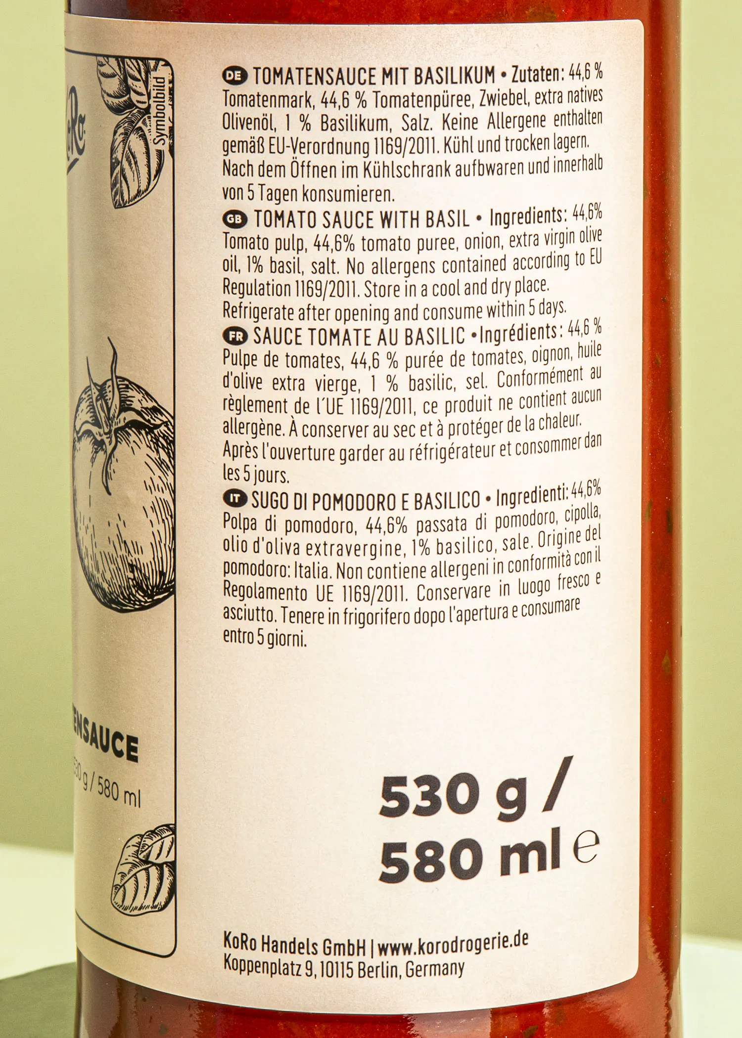 l' arrière d' une bouteille de sauce tomate au basilic