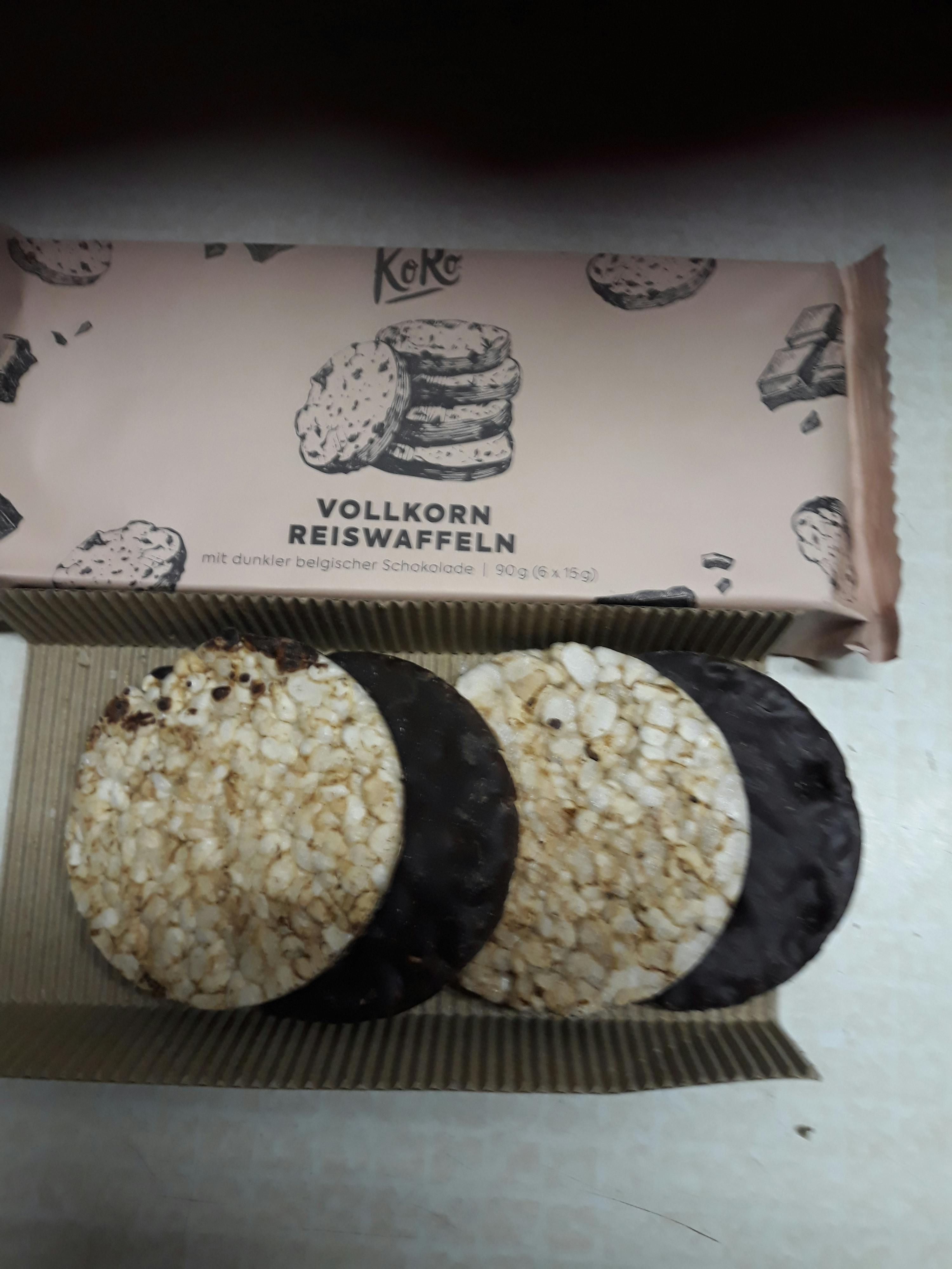 eine Packung vollkornreiswaffeln in einer Schachtel