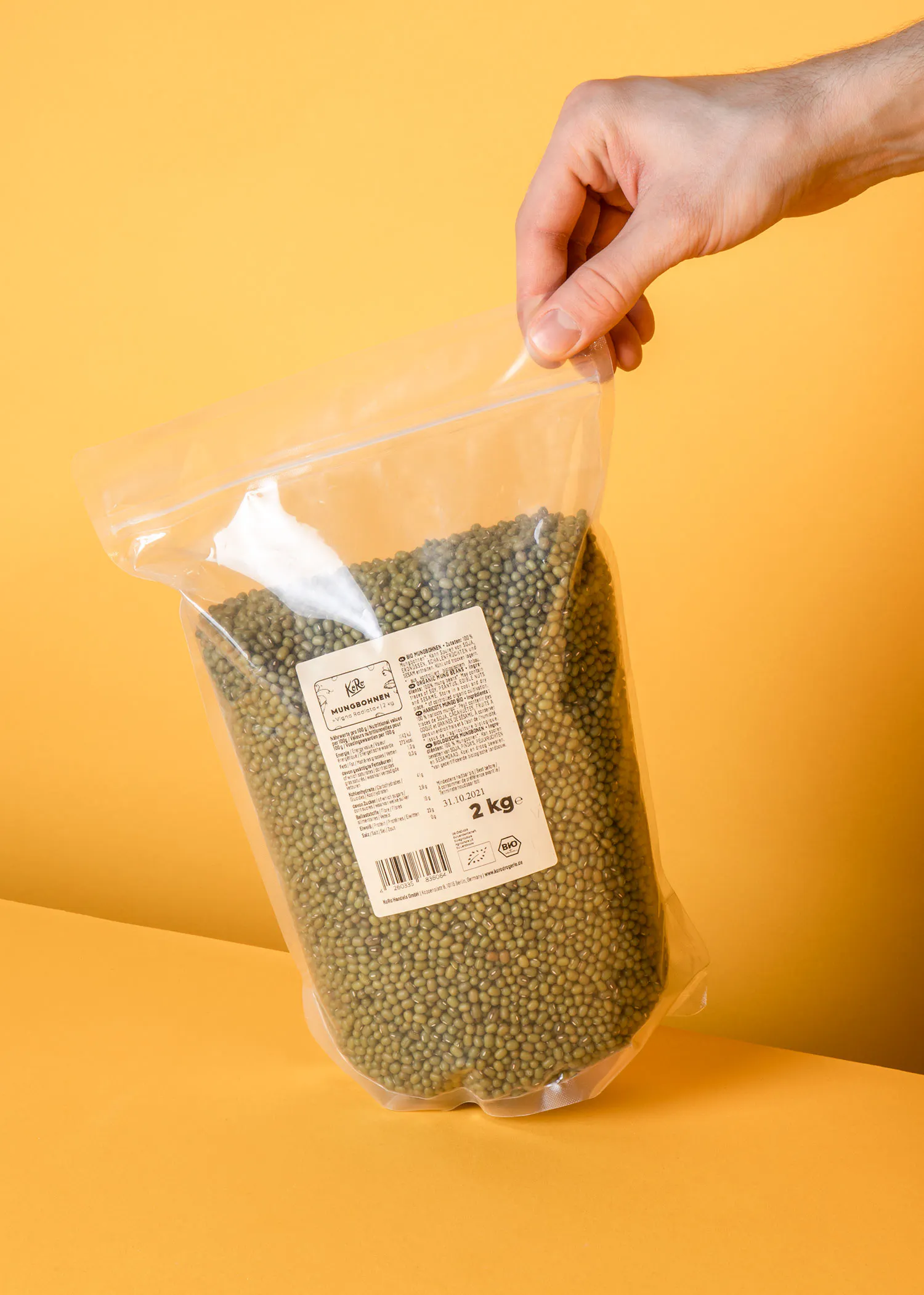 a bag of green beans with a label that says 2 kg