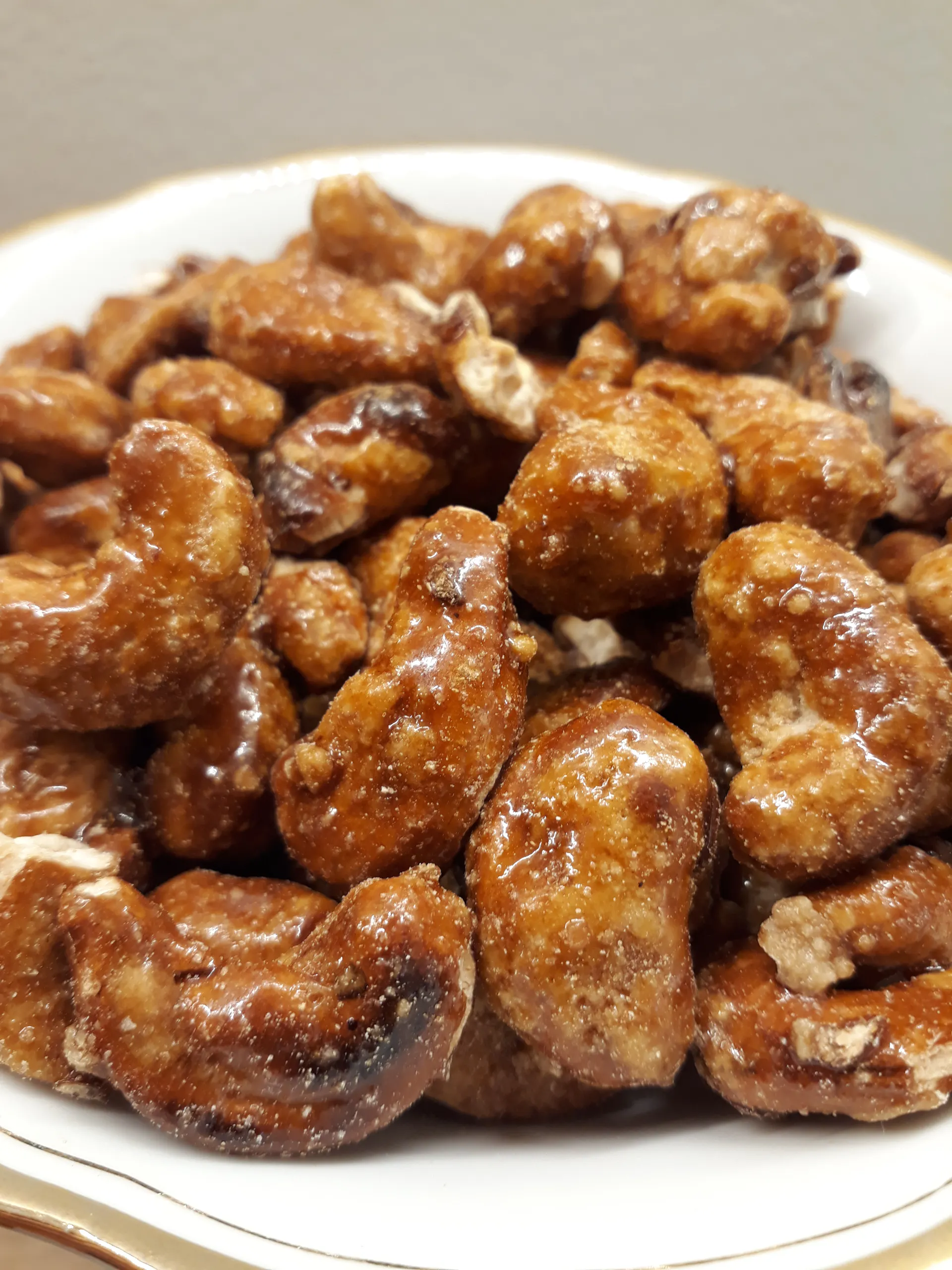 Buy Our Roasted Cashew Nuts KoRo buy-our-roasted-cashew-nuts-koro