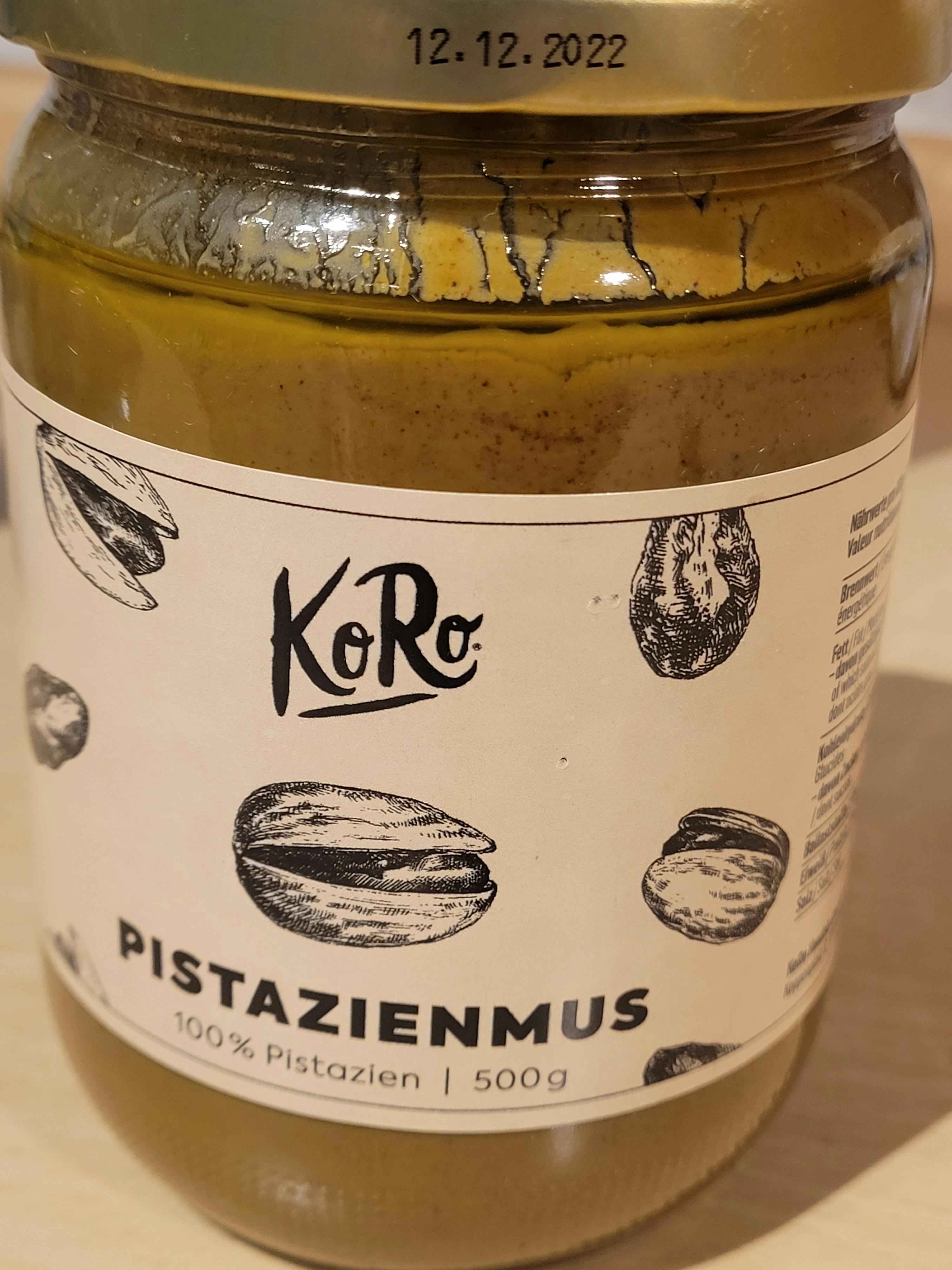 a jar of pistazienmus has a date of 12.12.2022