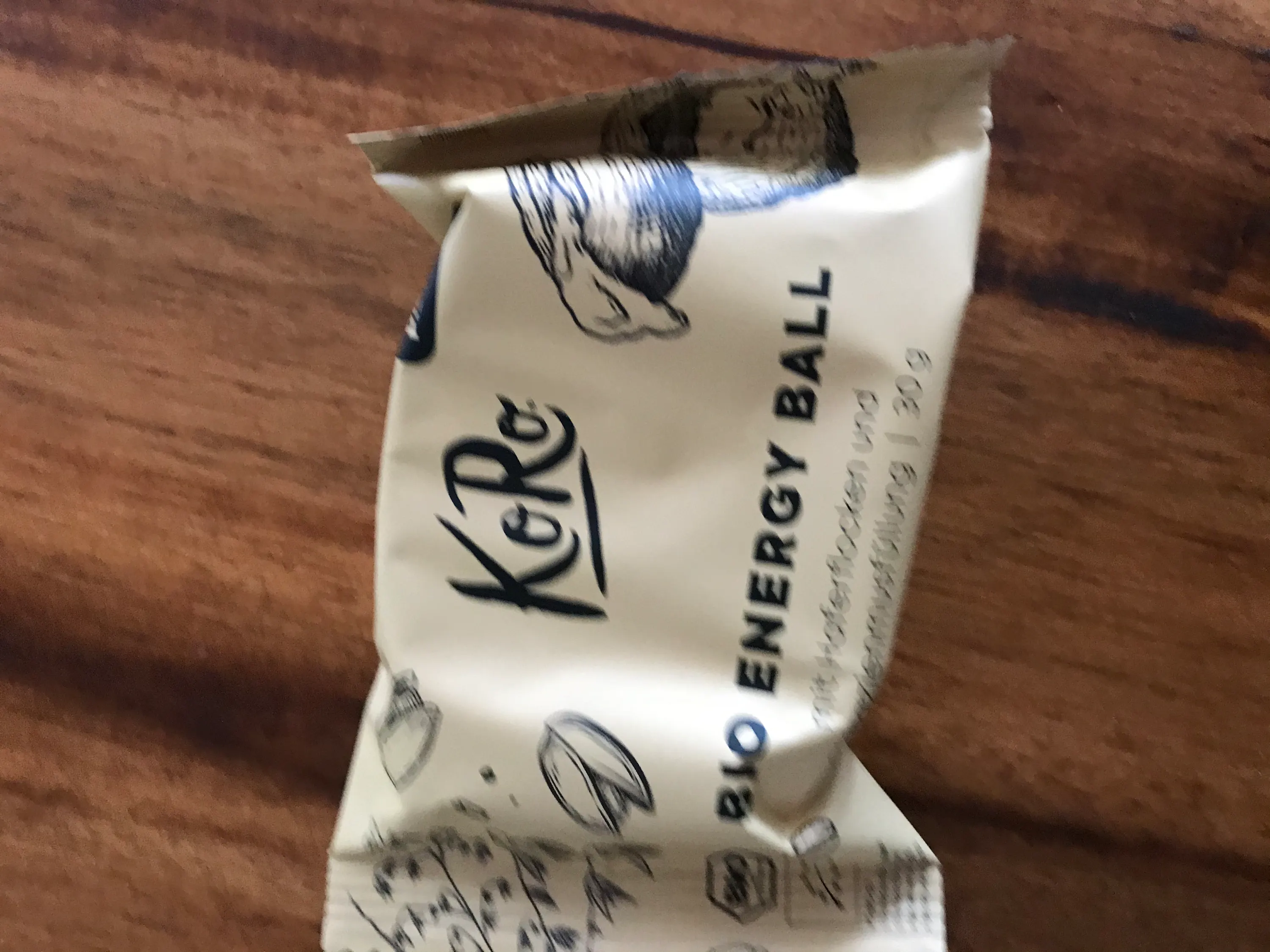eine verpackte Kekse mit der Aufschrift " bio-energieball "