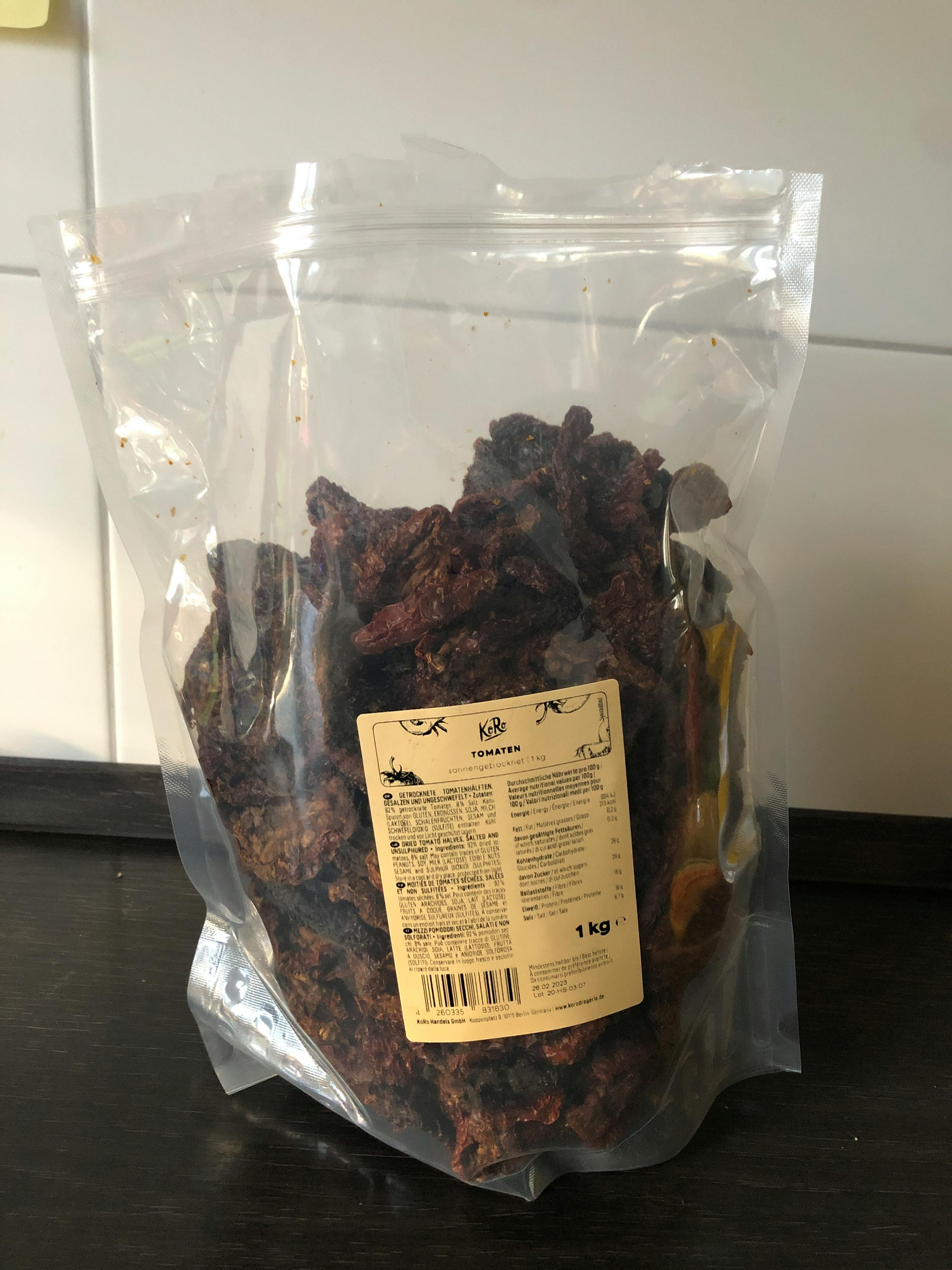 a bag of beef jerky with a label that says 1 kg