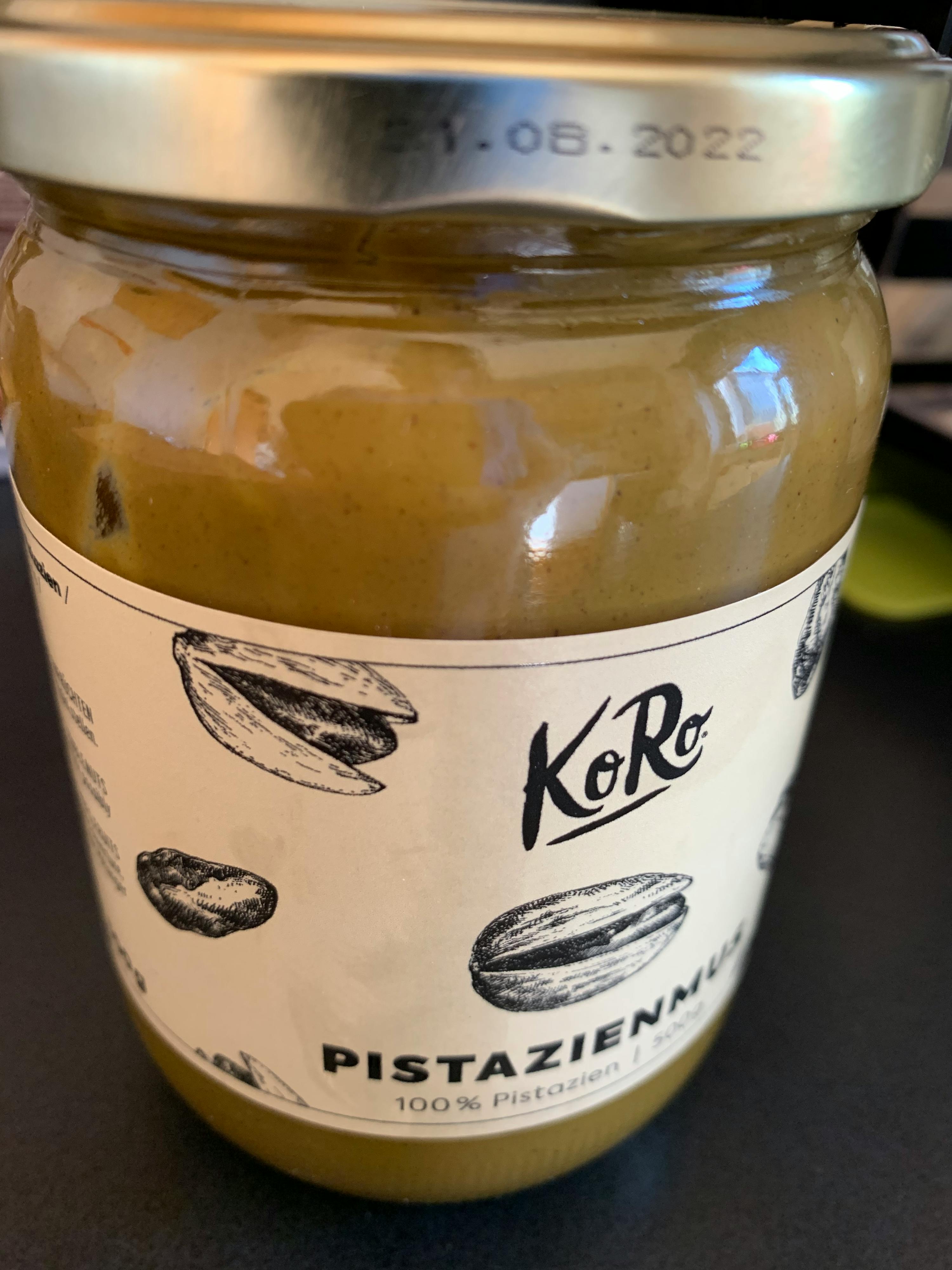 a close up of a jar of pistazienna with a date stamp of 01.08.2022