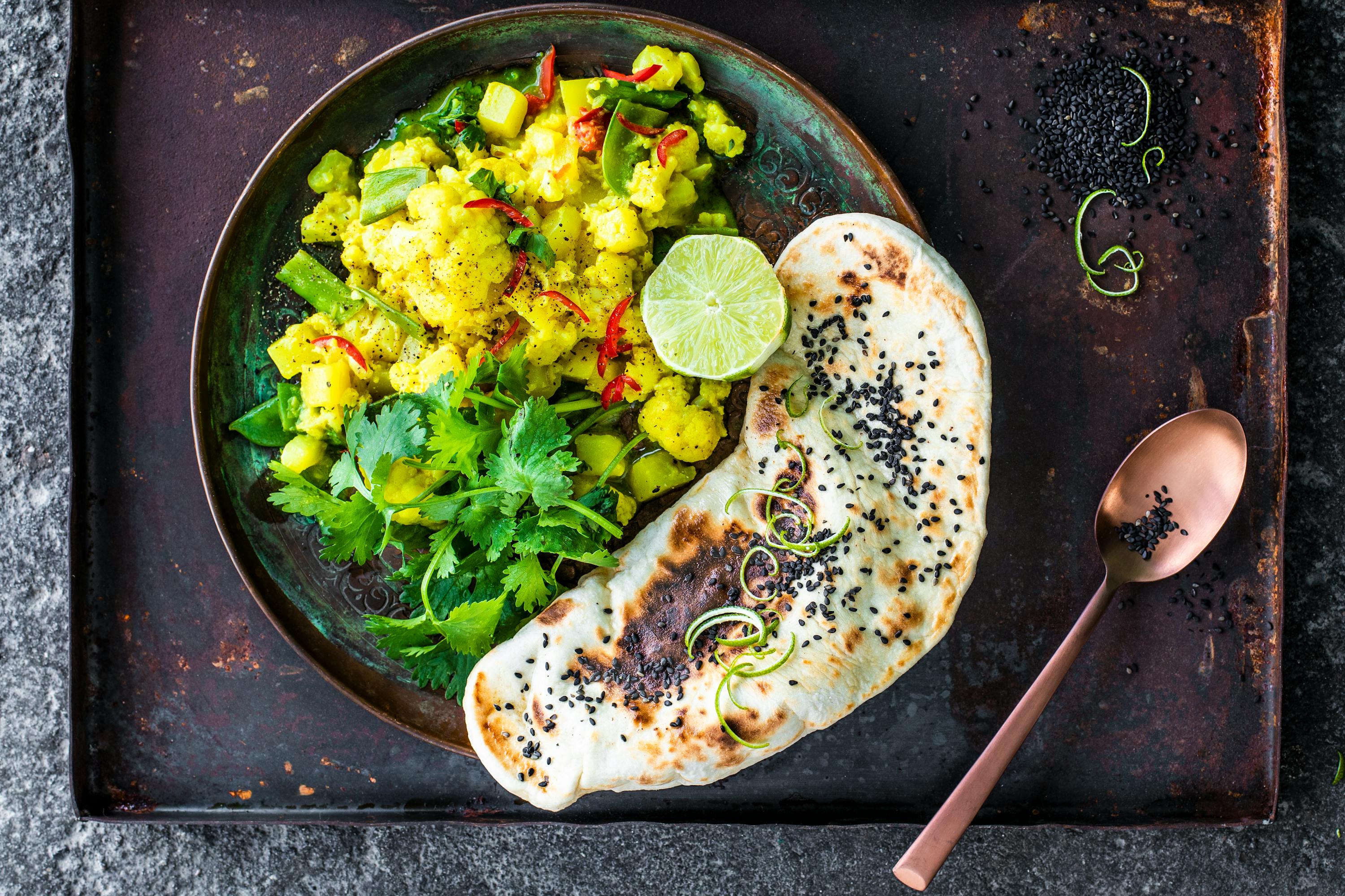Cauliflower curry with naan
