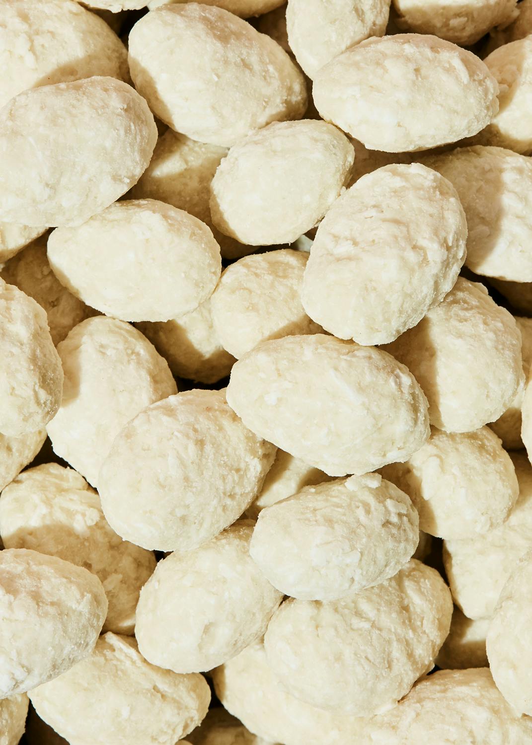 Almonds in white chocolate with coconut 1kg Almonds in white chocolate with coconut 1kg