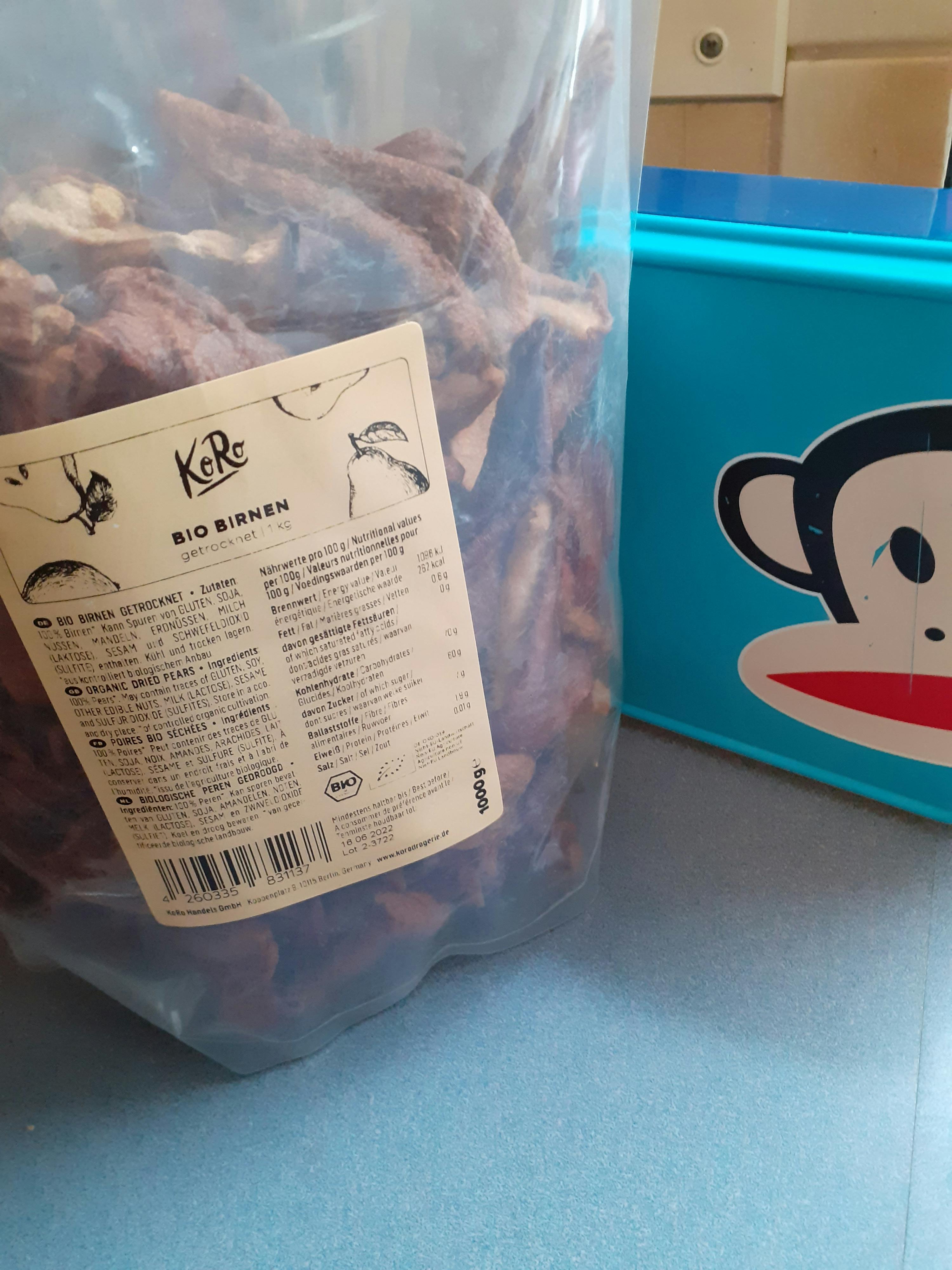 eine Nahaufnahme eines Plastikbeutels mit einem Etikett auf der Rückseite