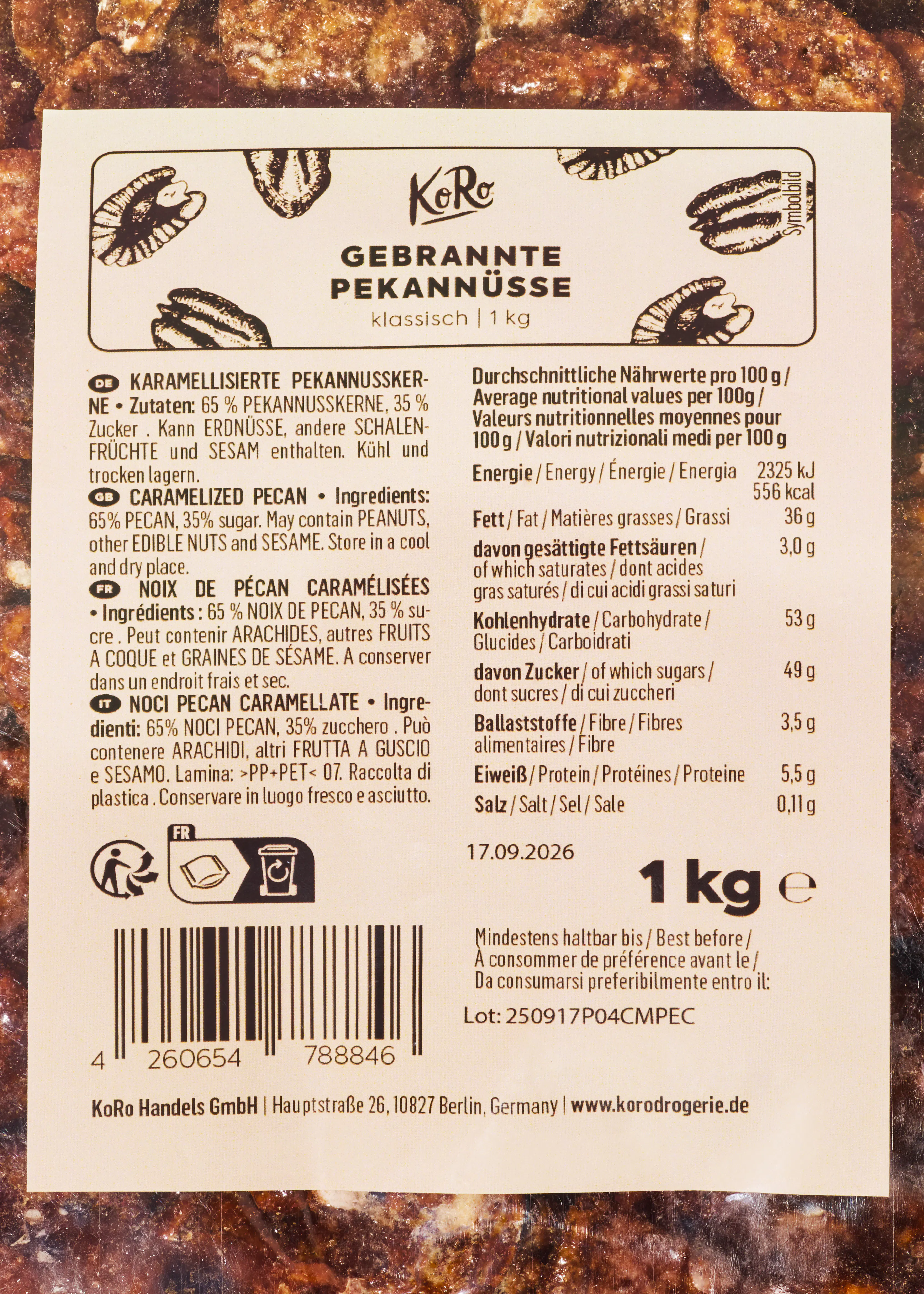étiquette de produit pour des noix de pécan caramélisées de la marque koro, affichant les ingrédients, les valeurs nutritionnelles et un poids de 1 kg.