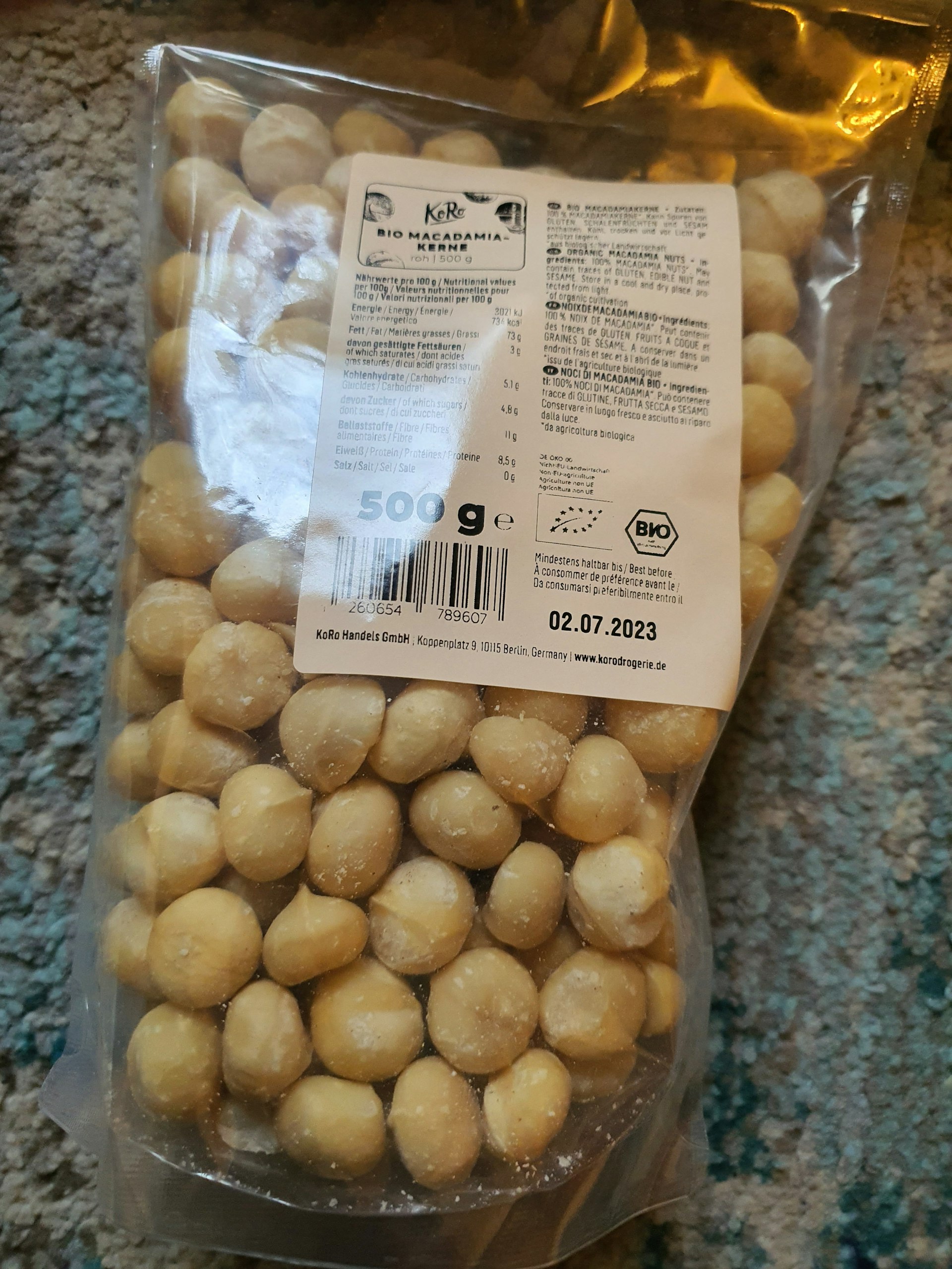 Buy organic macadamia nuts KoRo Swiss