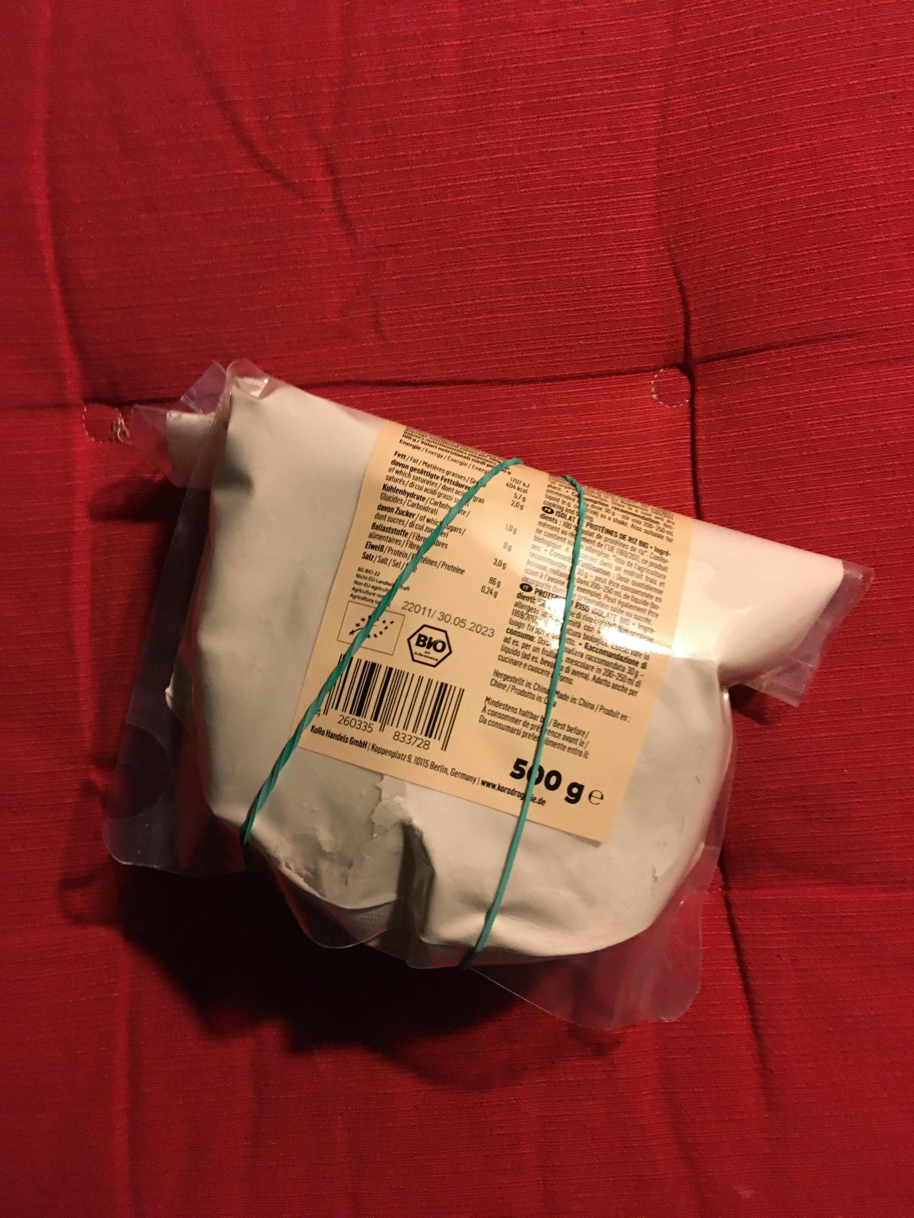 ein weißer Plastikbeutel mit der Aufschrift bio auf der Rückseite