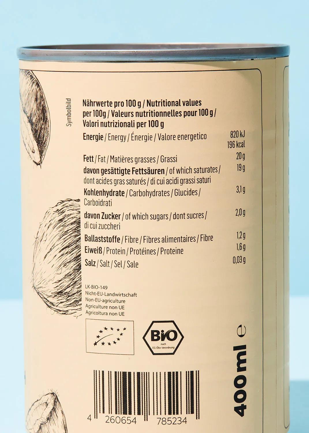 l' arrière d' une boîte de 400 ml avec des valeurs nutritionnelles