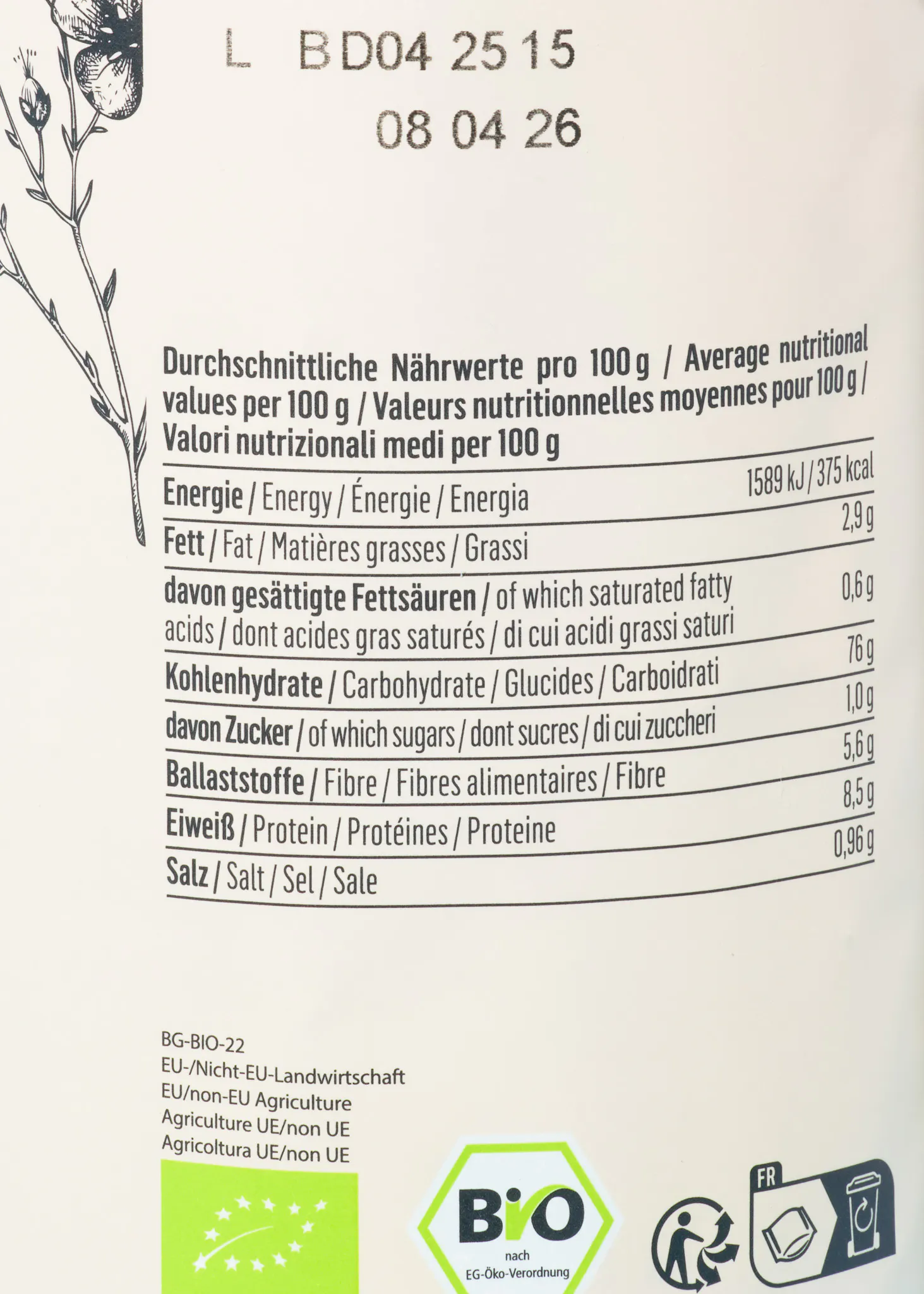 l' étiquette d' une bouteille contient des informations nutritionnelles