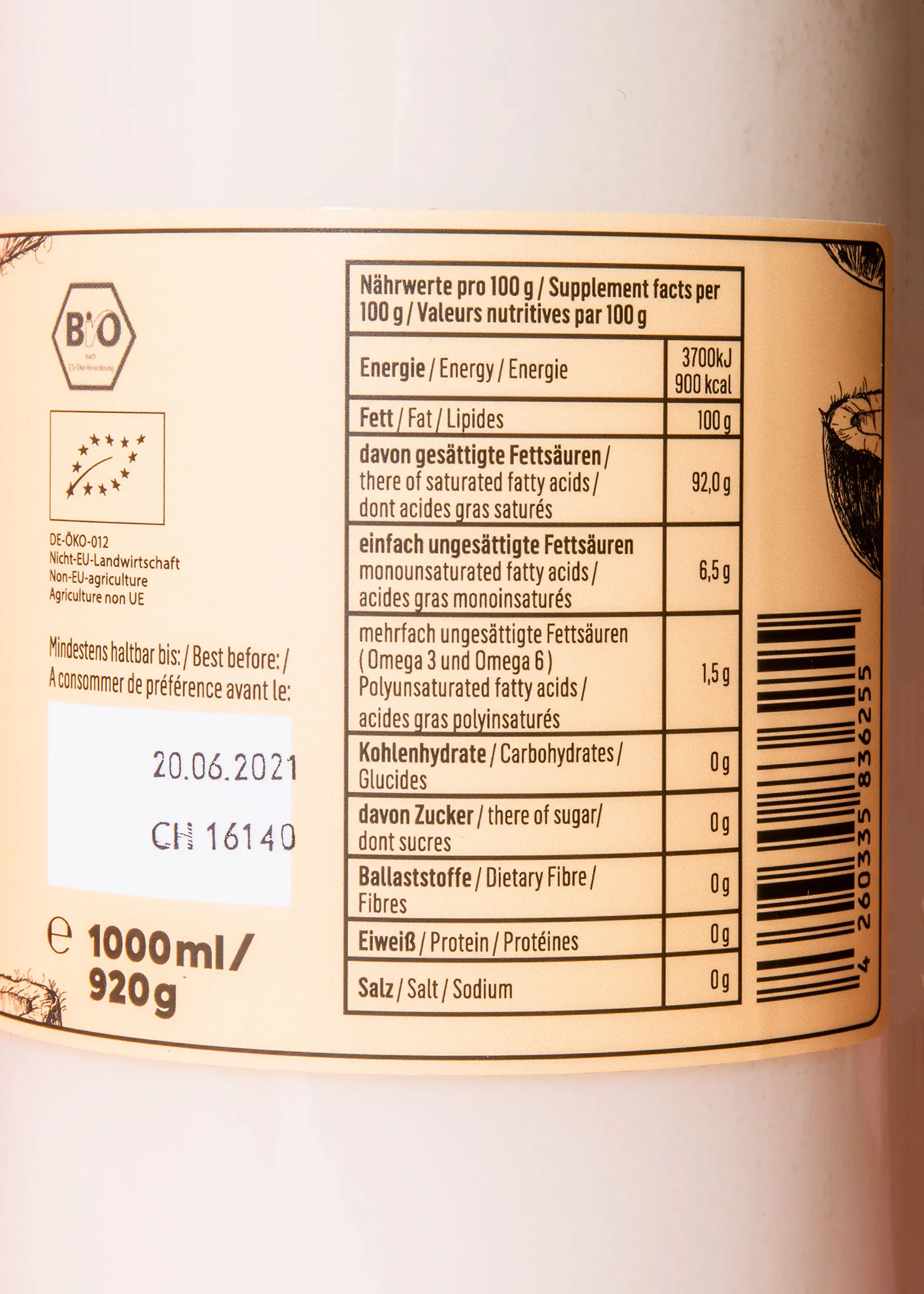 a label on a bottle shows the nutritional facts per 100 g