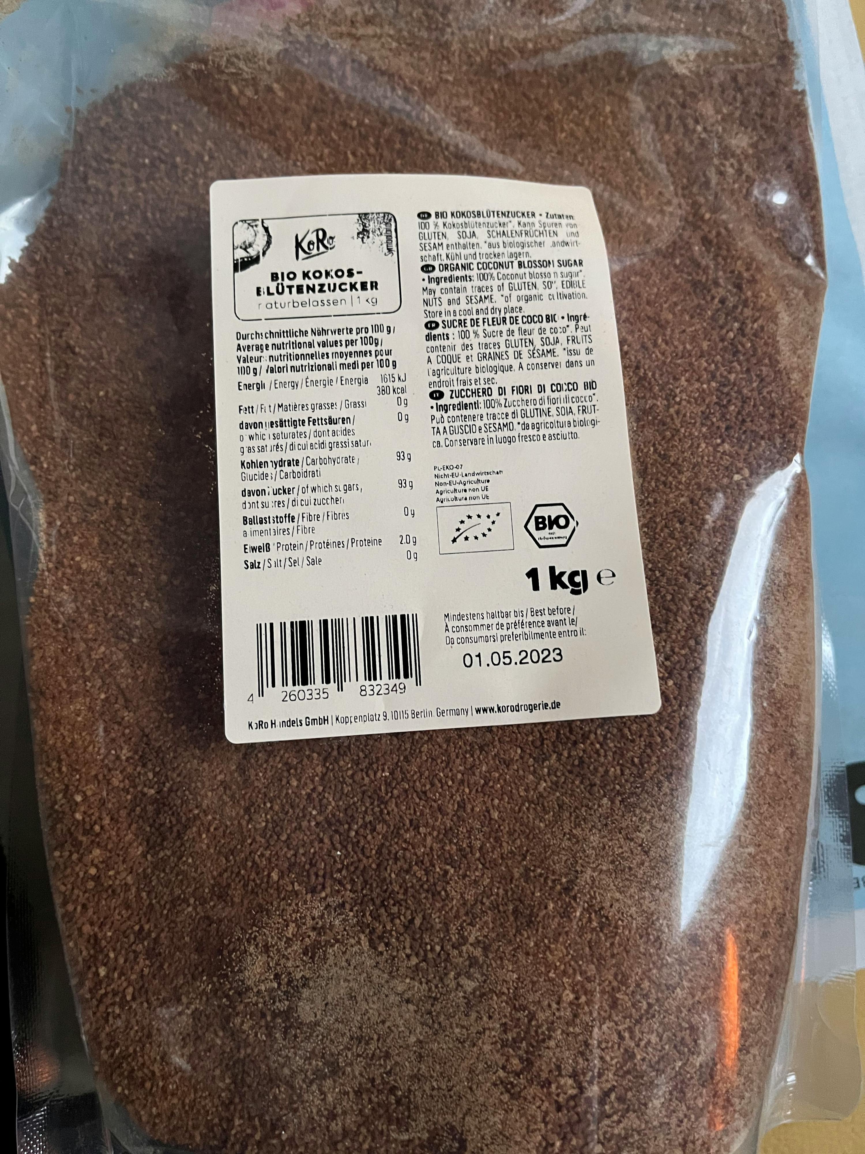 l' etichetta di un sacchetto di cibo è in lingua tedesca