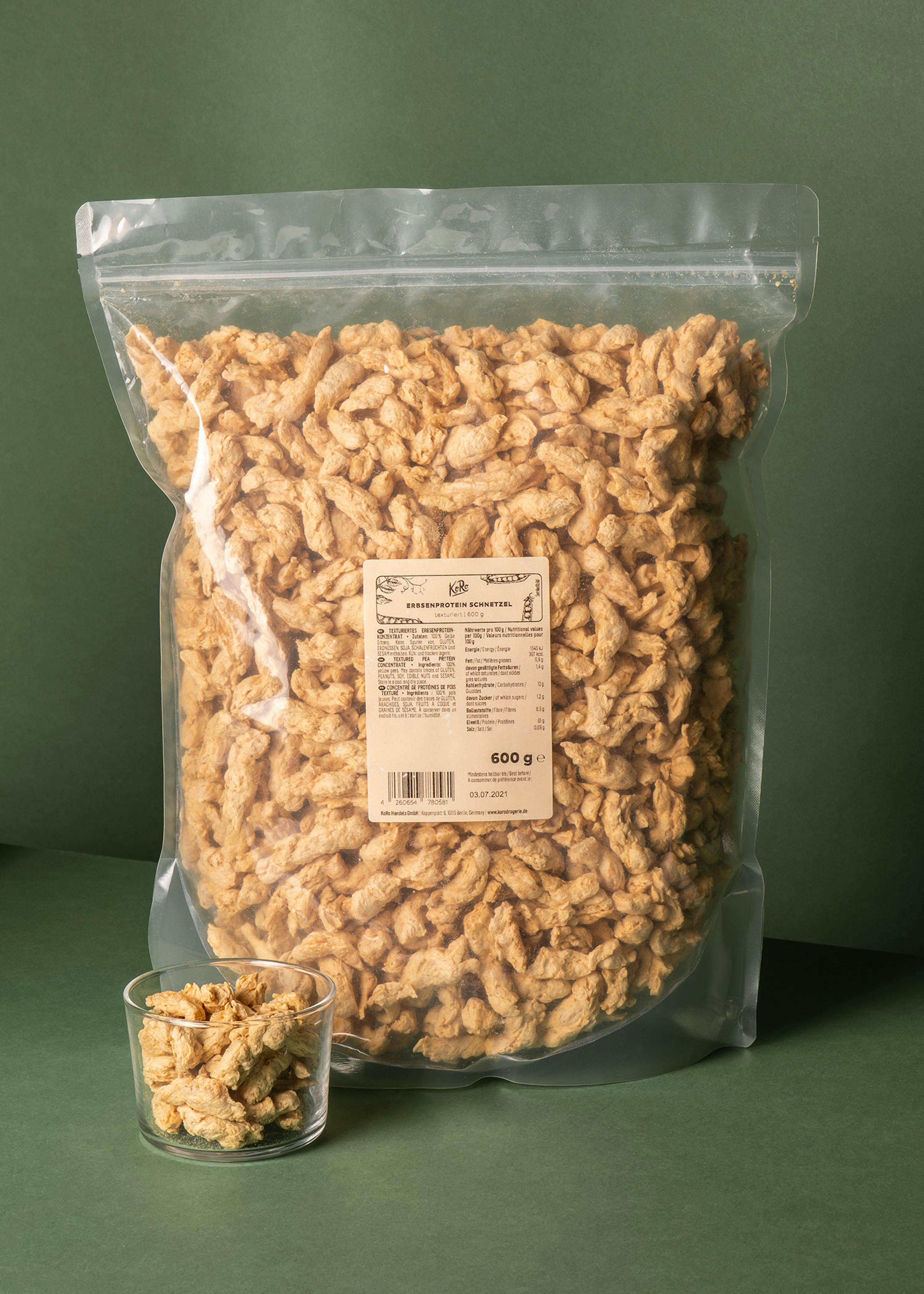 Kamelur 1kg di Granuli di Soia BIO grossolani (1 - 3cm) senza additivi -  Granuli di Soia BIO come sostituto vegano della carne - Granuli di Soia BIO  in confezione biodegradabile 