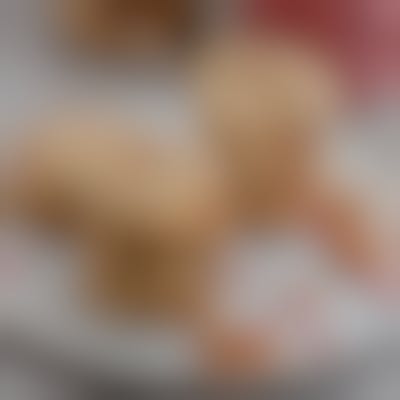 Cookies mit Ruby-Schokodrops und Walnüssen