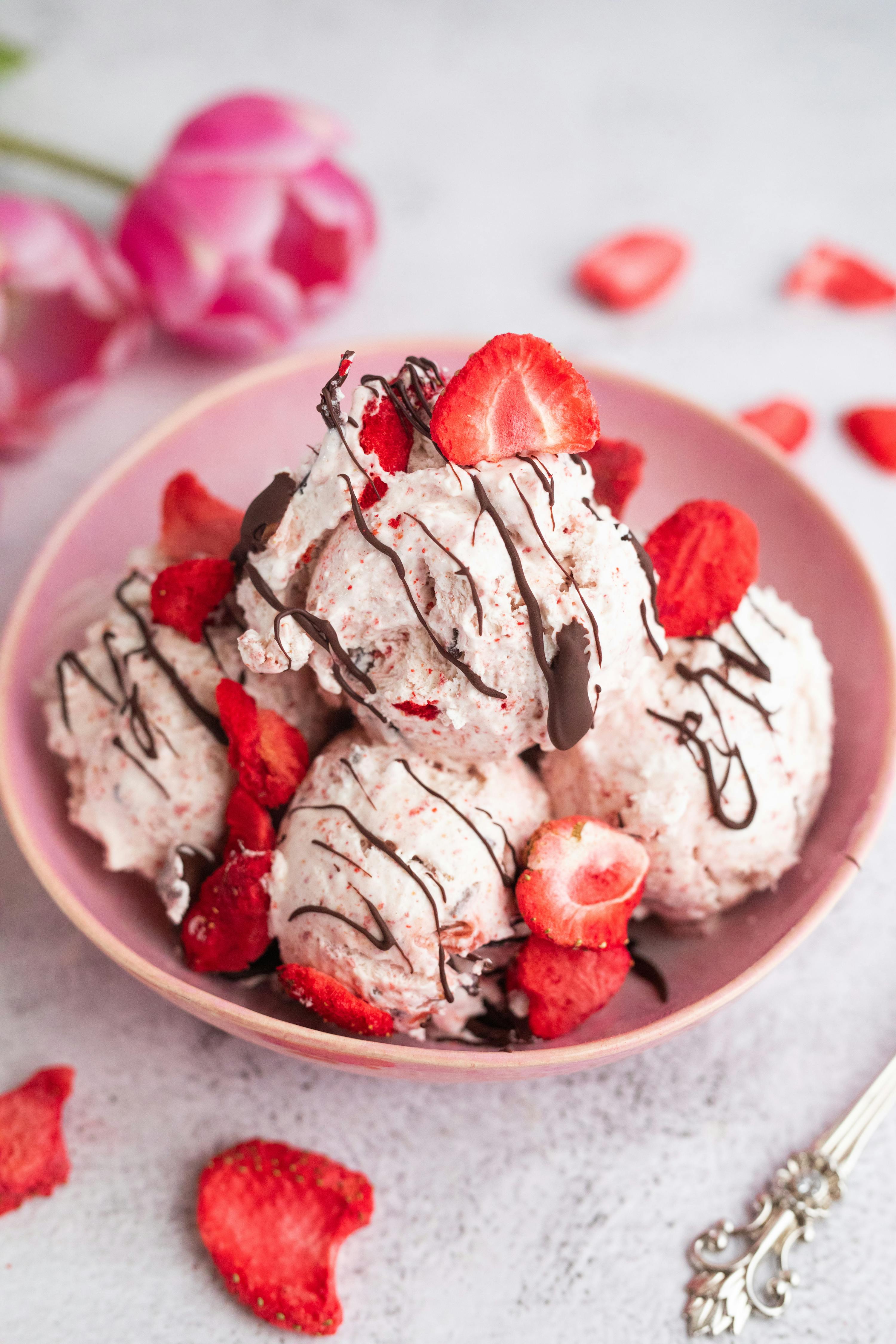 Erdbeer-Creme-Eis