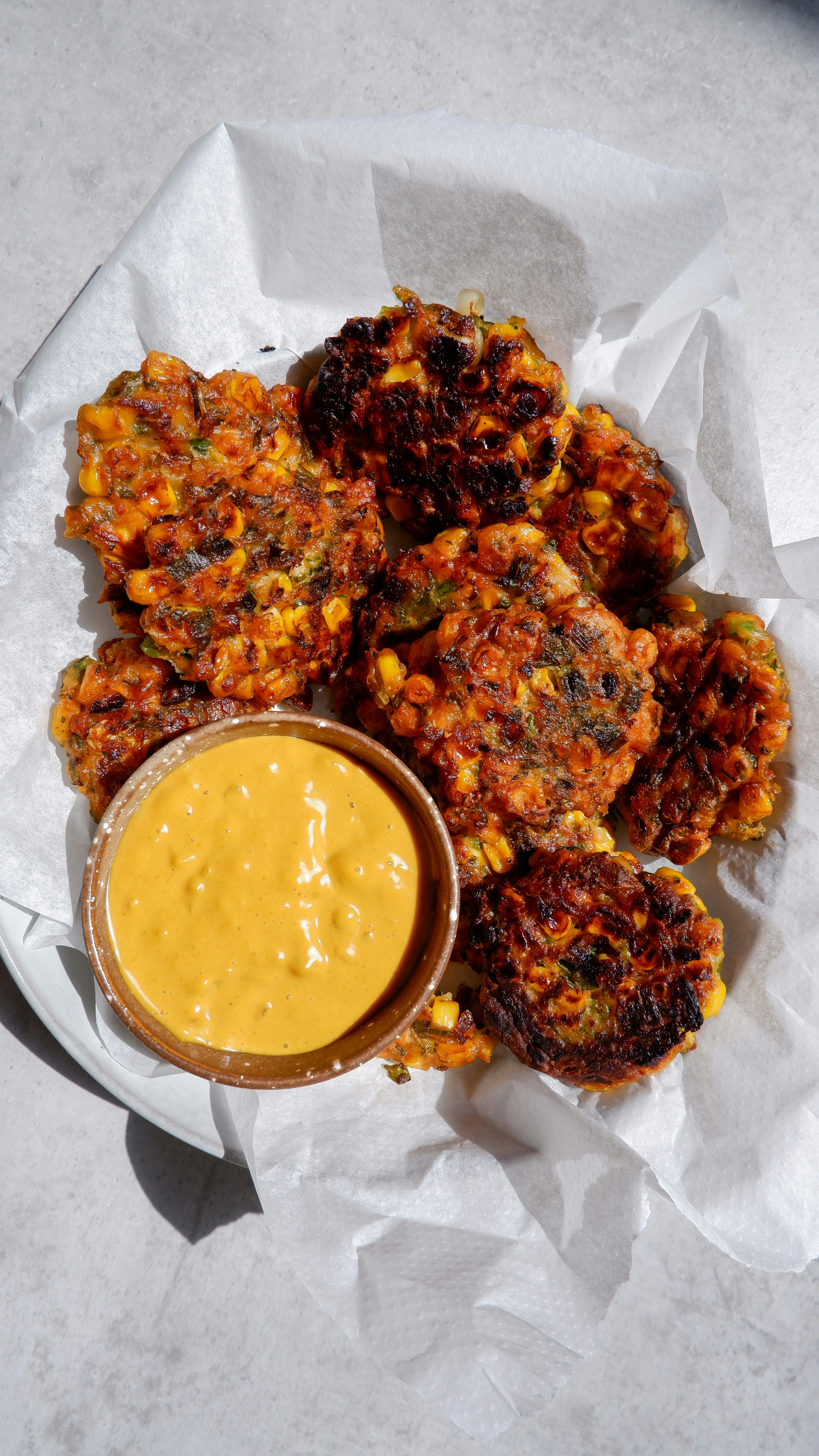 Vegane Mais-Fritters Rezept | KoRo Swiss