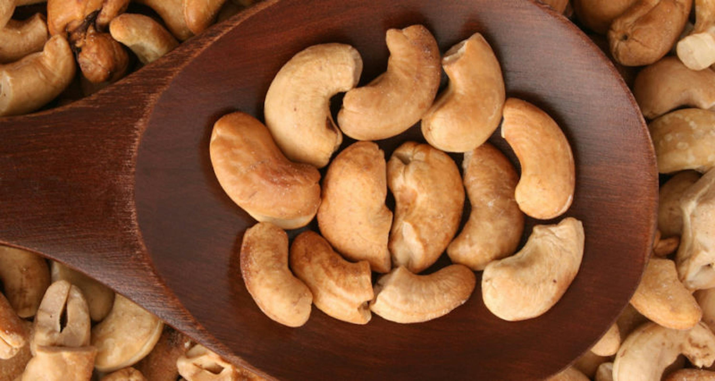 Kotitekoinen cashew-voi