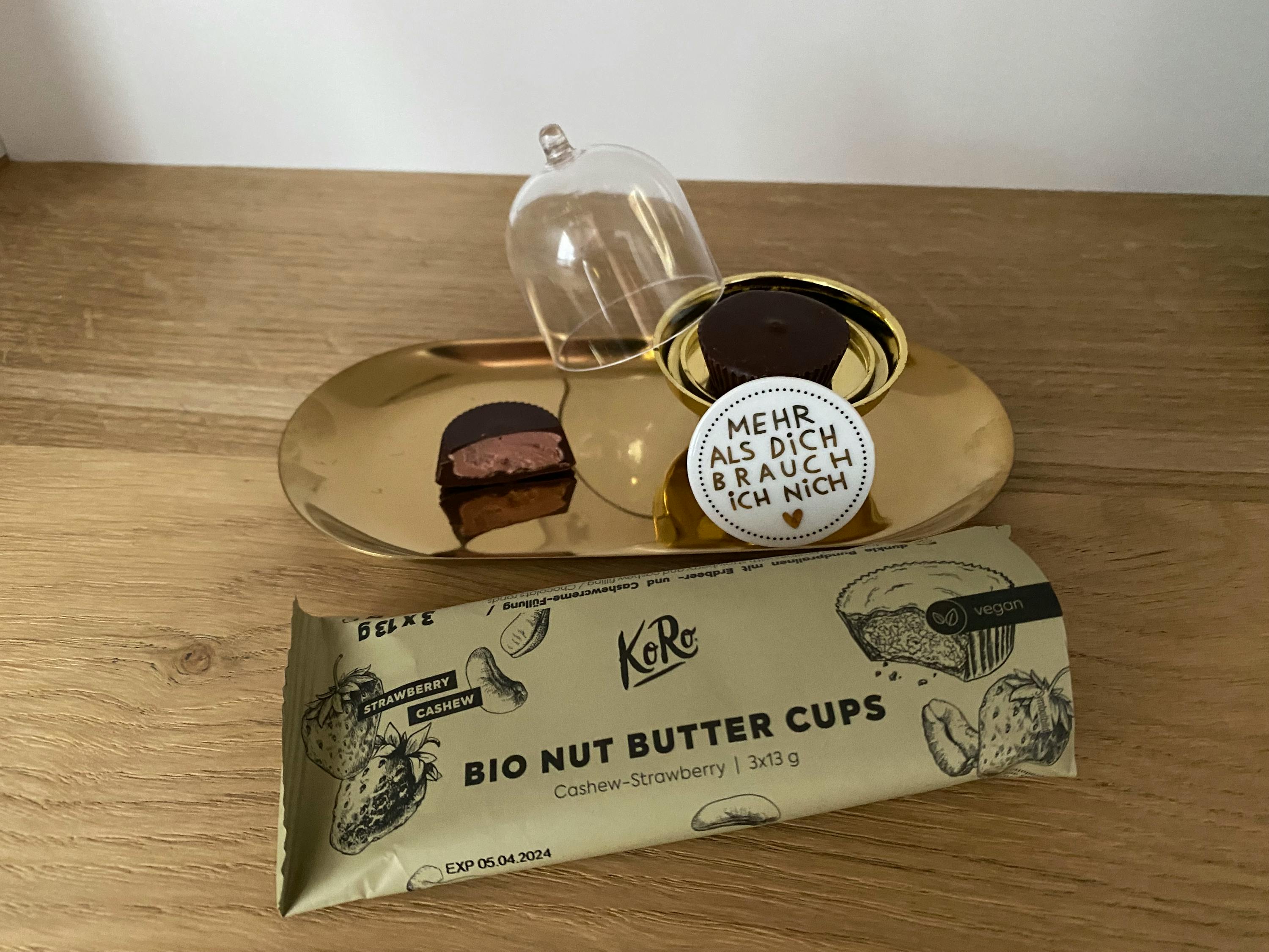 a package of bio nut butter cups cashew-strawberry
