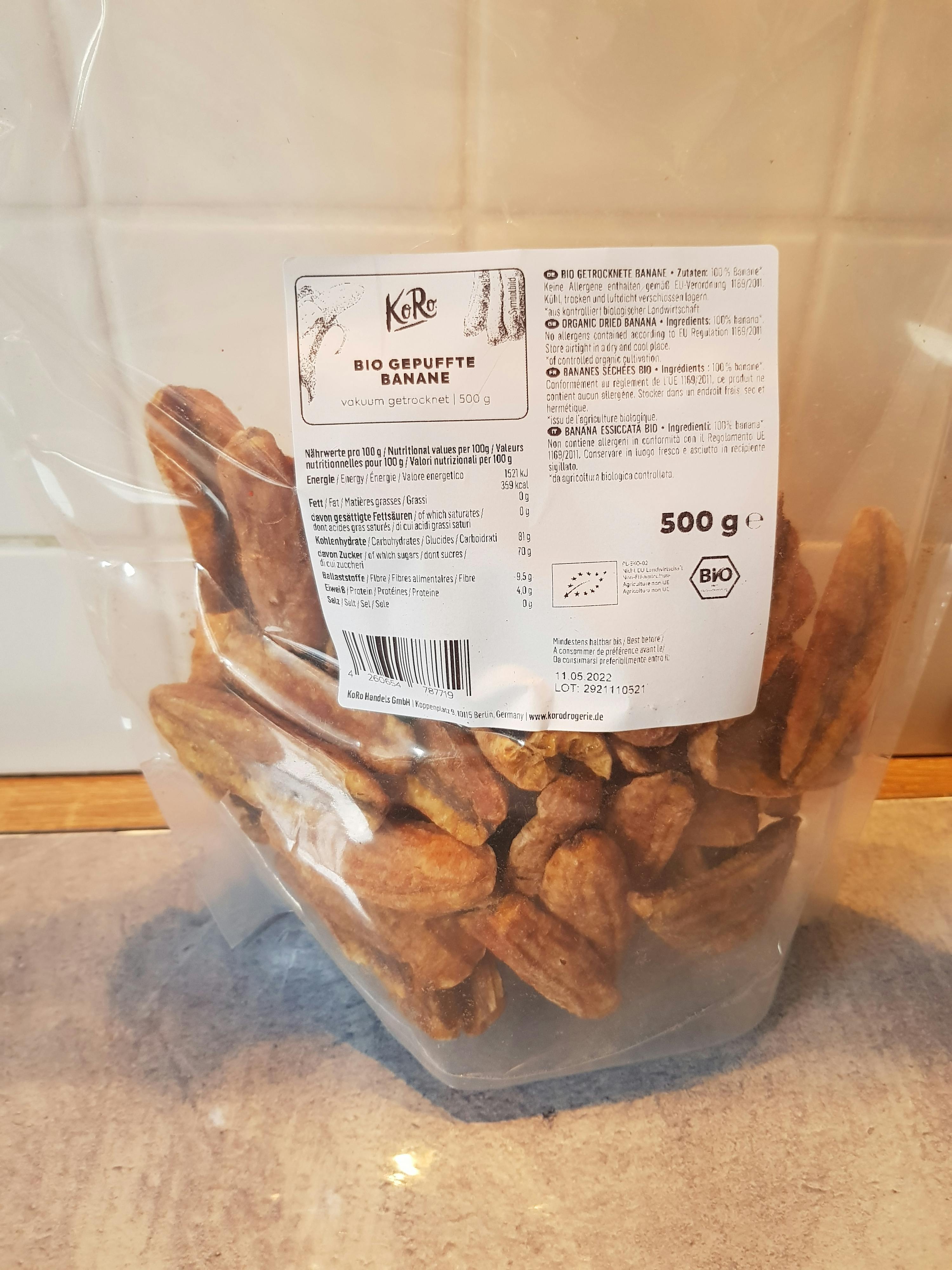 a bag of dried bananas has a label that says bio on it