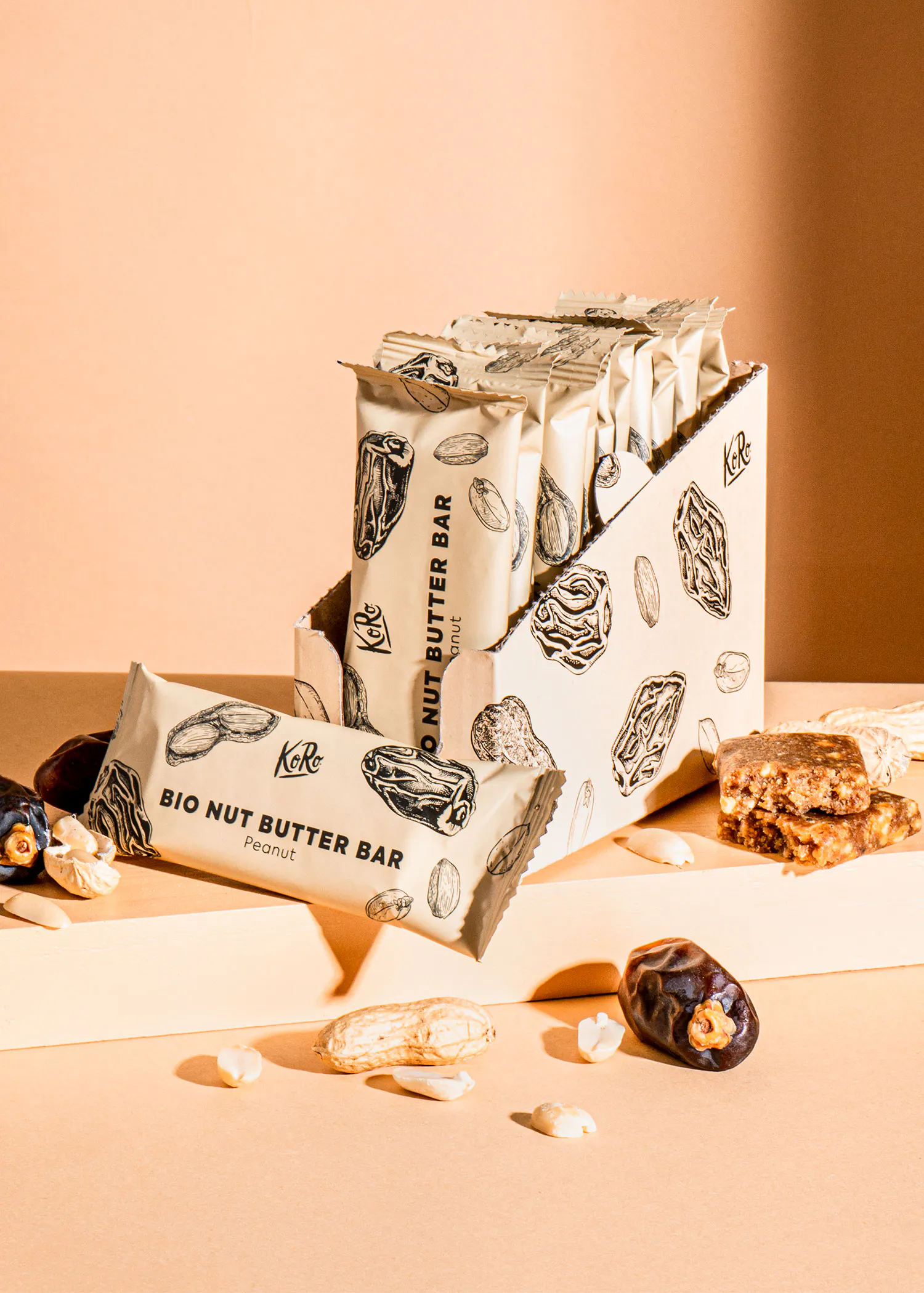 une boîte de barres de beurre de noix biologiques
