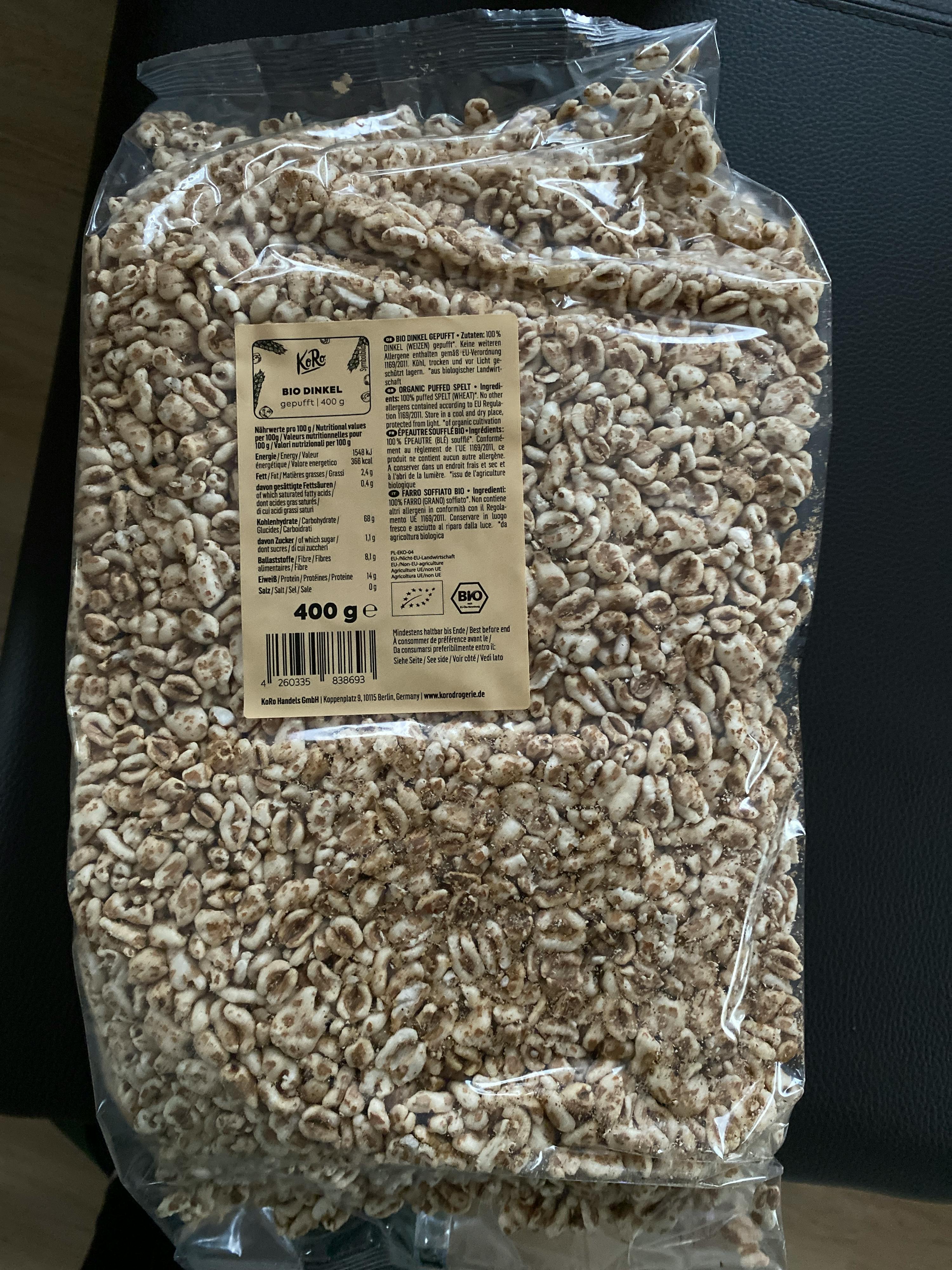 ein Plastikbeutel mit einem Etikett auf der Rückseite und einem Gewicht von 400 g