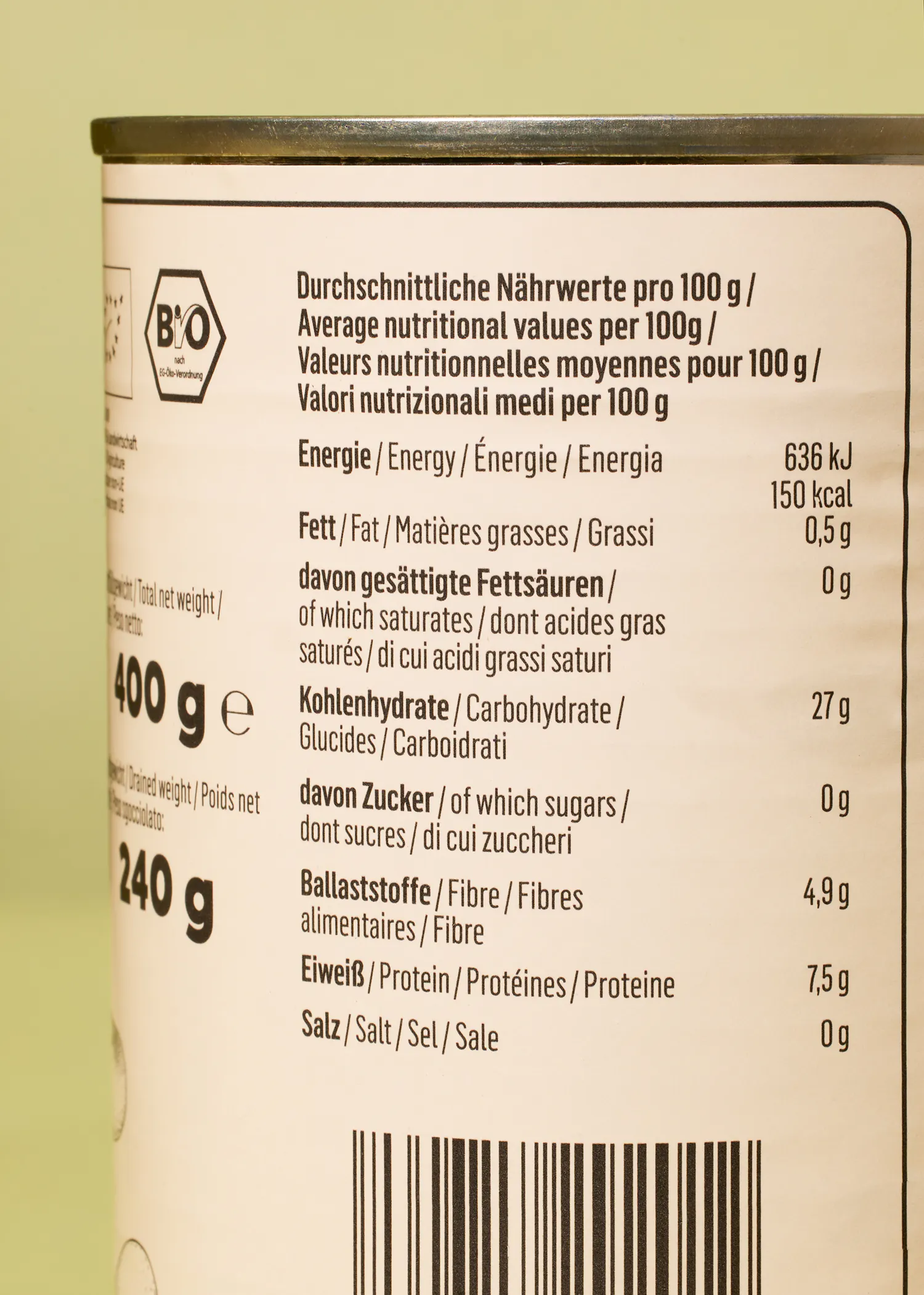 l' étiquette d' une canette de nourriture indique les valeurs nutritionnelles moyennes pour 100 g