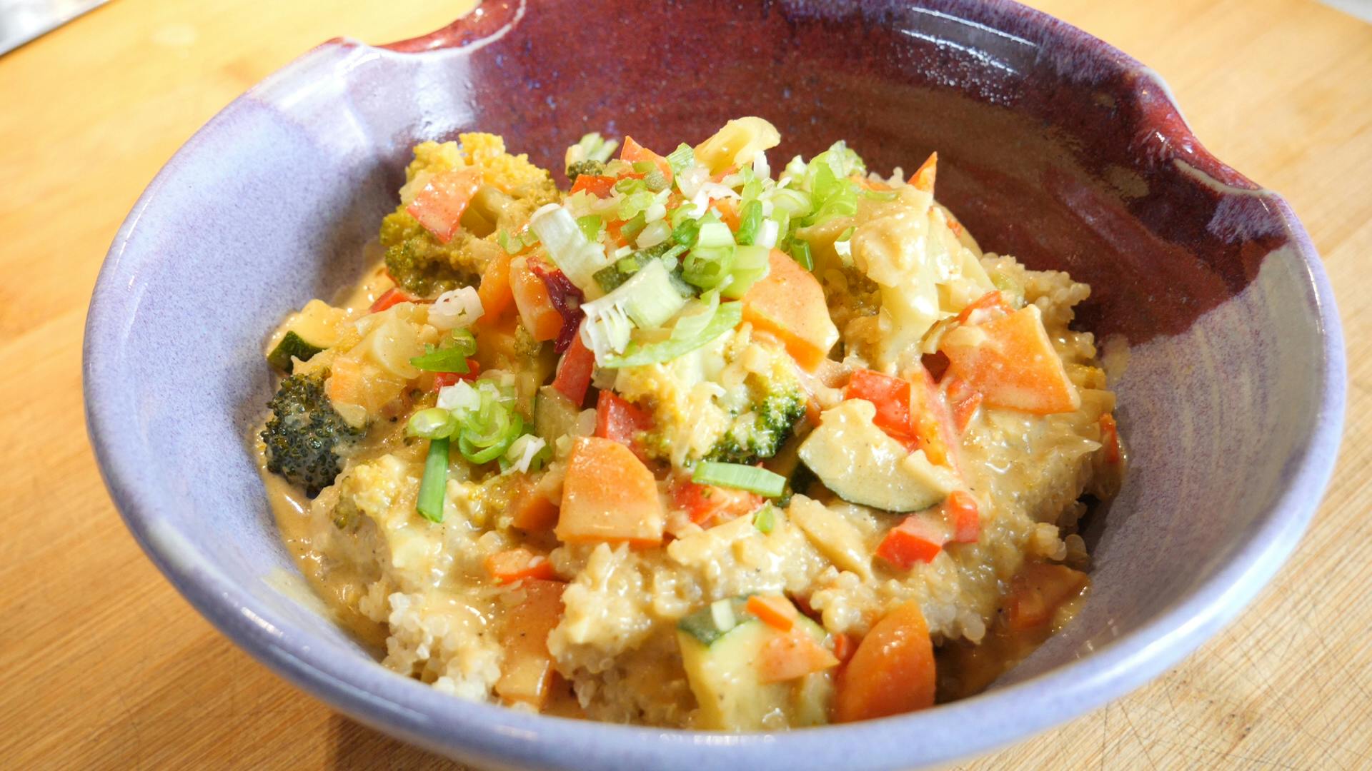 Gemüse Kokos Curry mit Erdnuss Mus