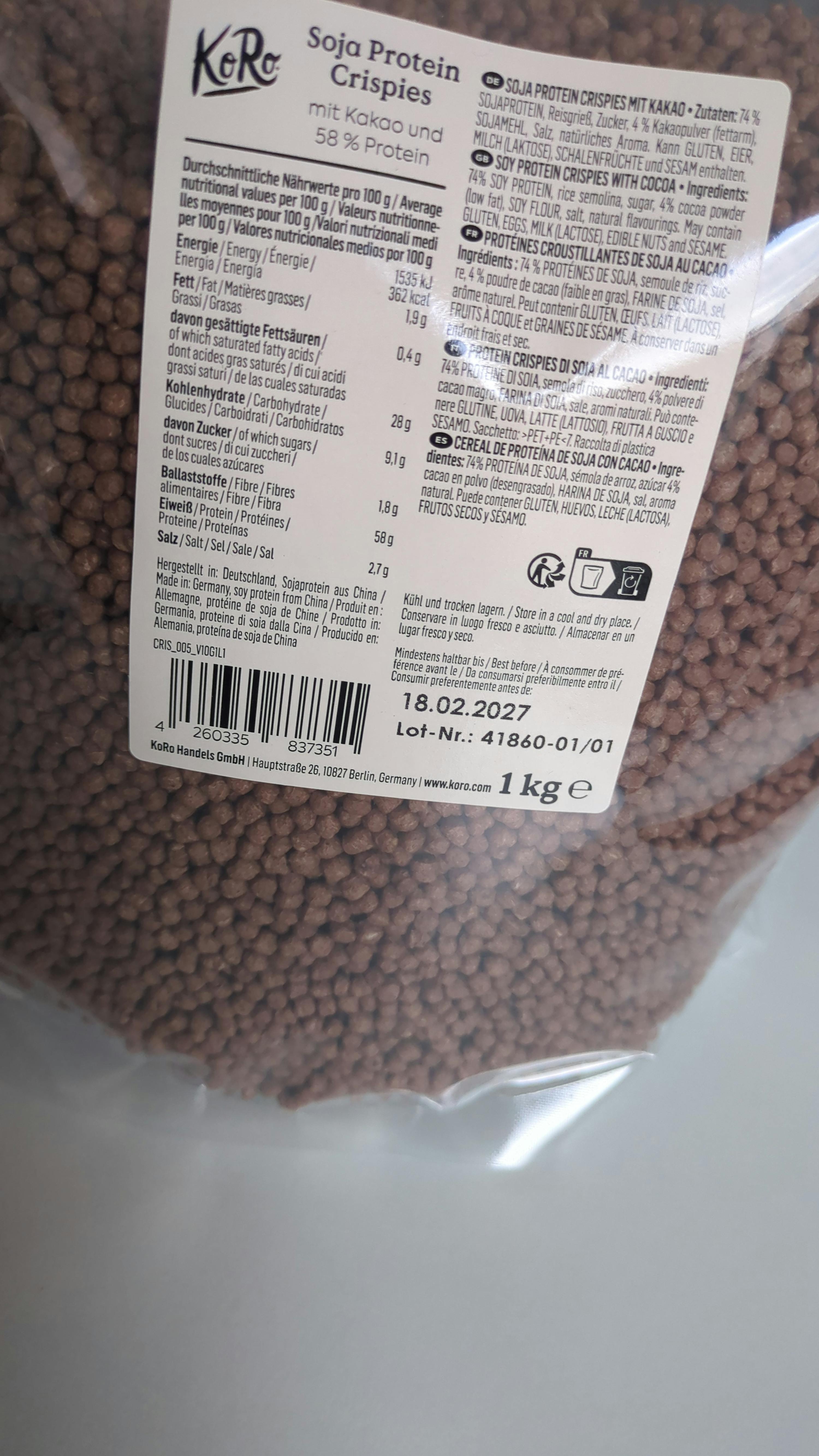 un sac de 1 kg de croustillants de protéines de soja au cacao koro, avec des informations nutritionnelles et une date de péremption visible.