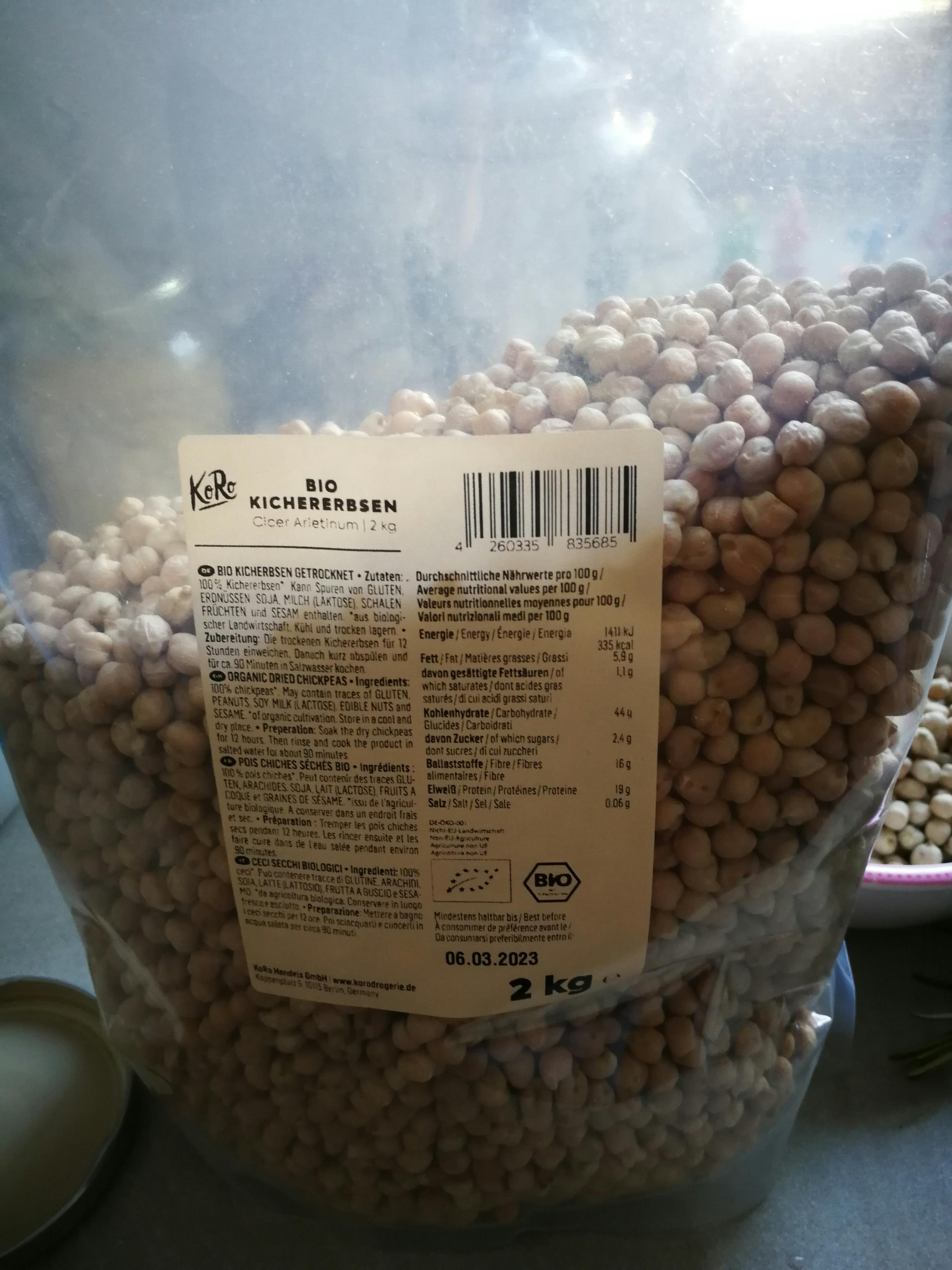 un sac de chickpeas bio avec une date de 06.03.2023